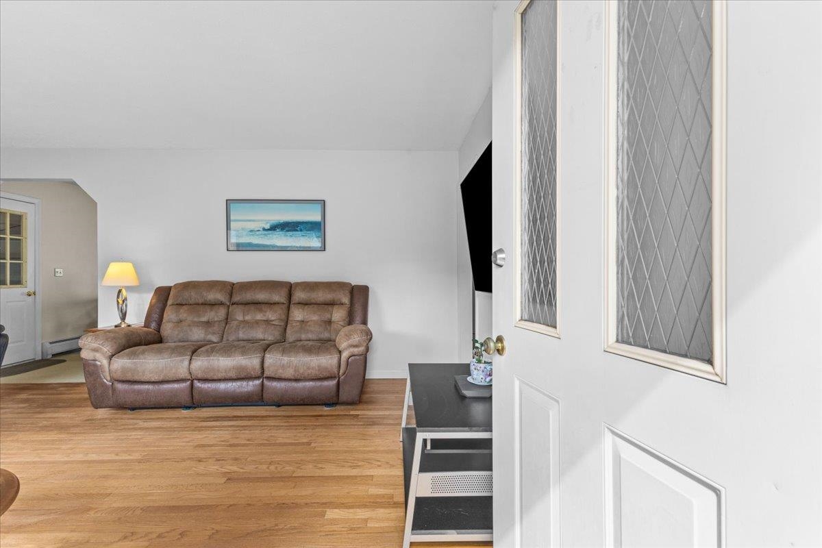 97 Pine Lane photo 2