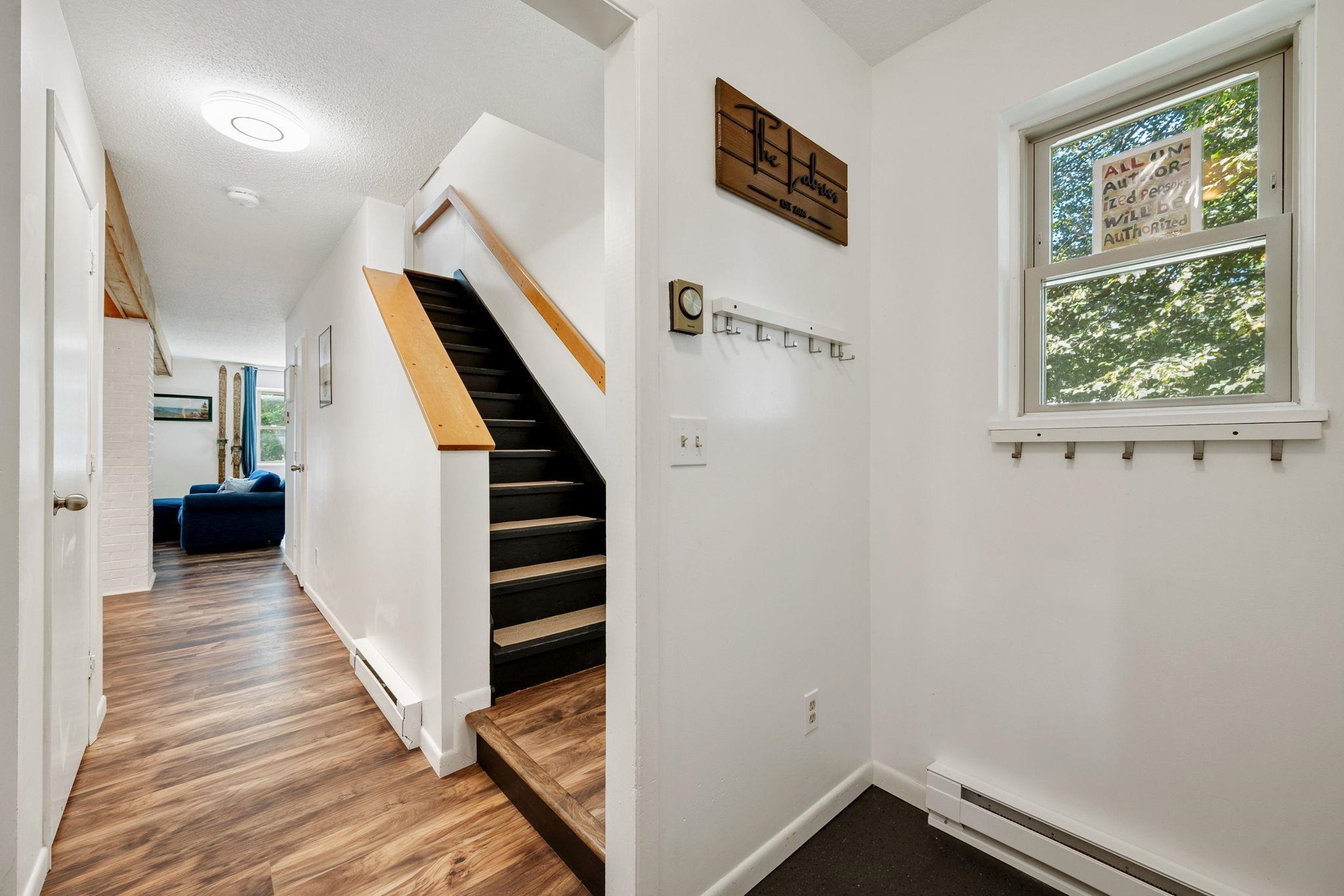 7 Hideaway Lane photo 4