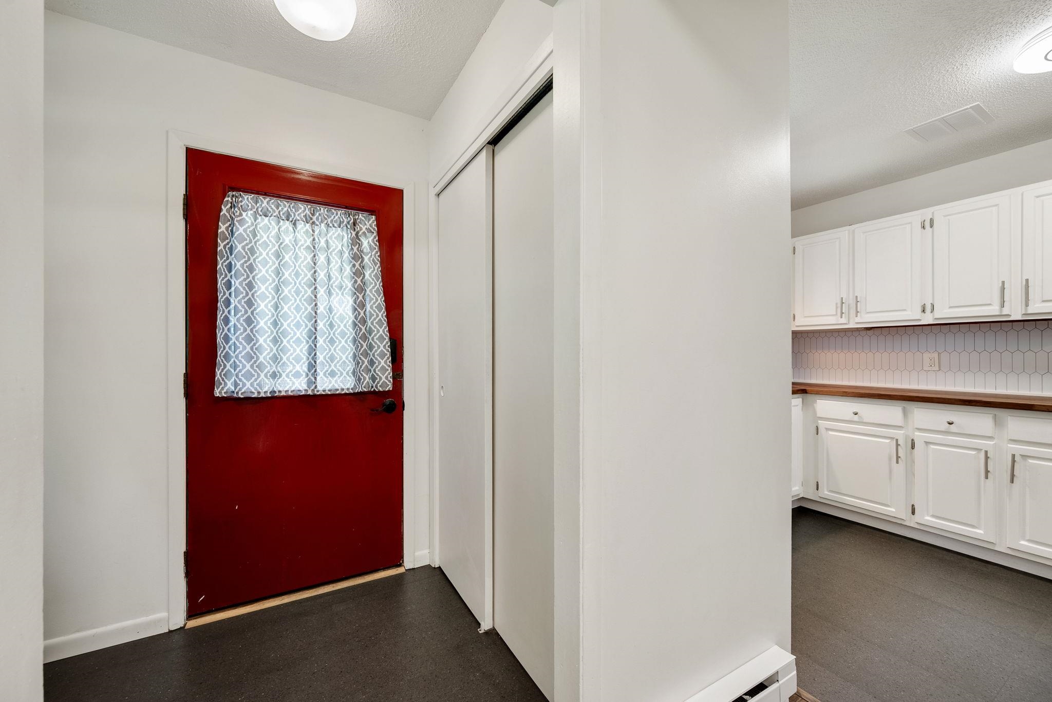 7 Hideaway Lane photo 5