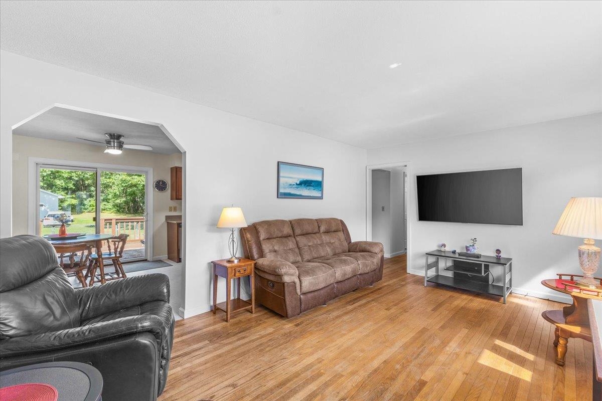 97 Pine Lane photo 9