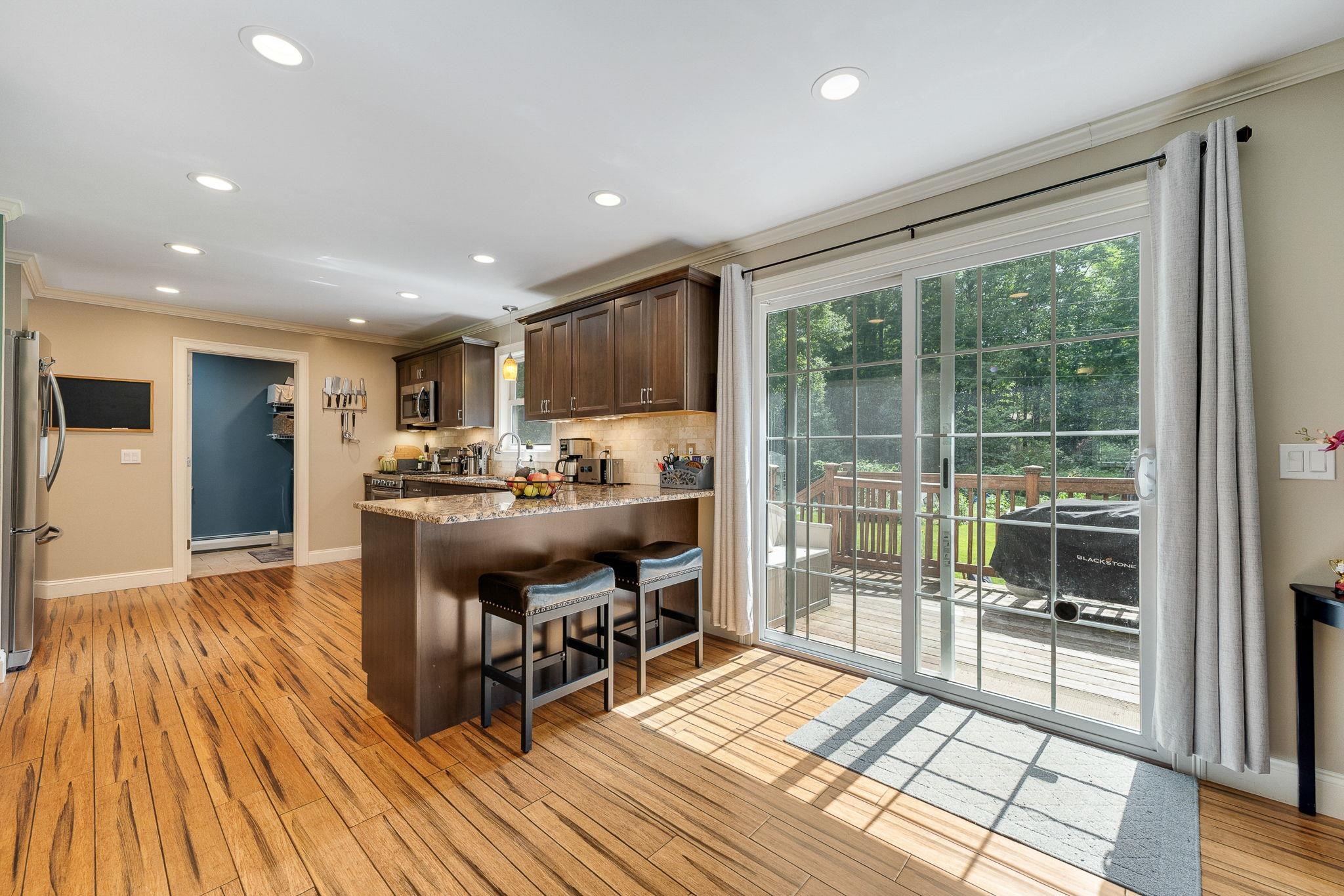 51 Greenbriar Drive photo 15