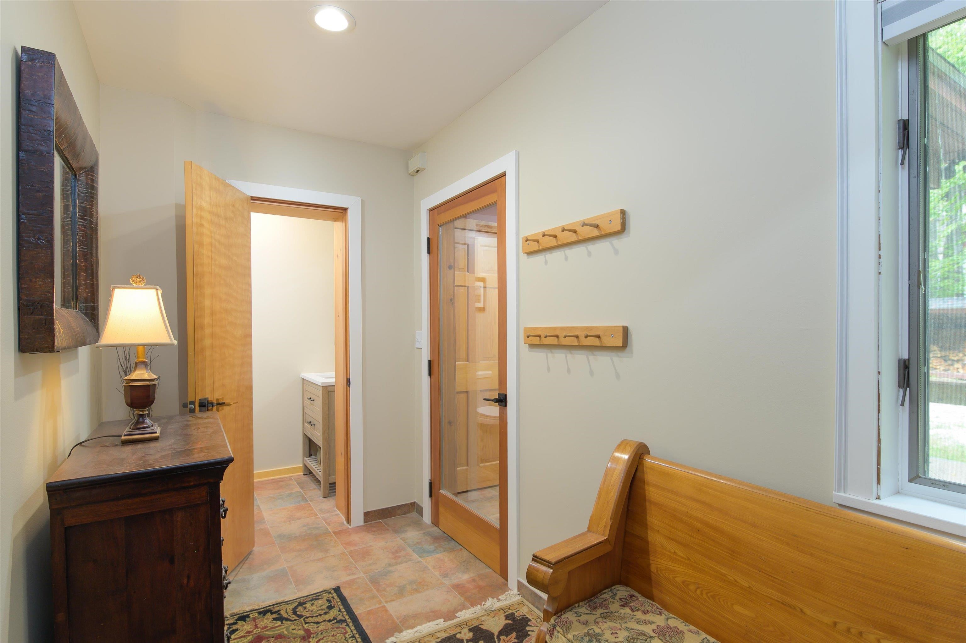 88 North Village Road photo 16