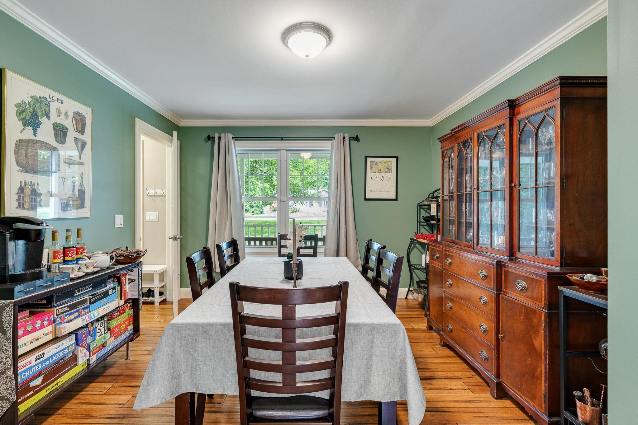 51 Greenbriar Drive photo 23
