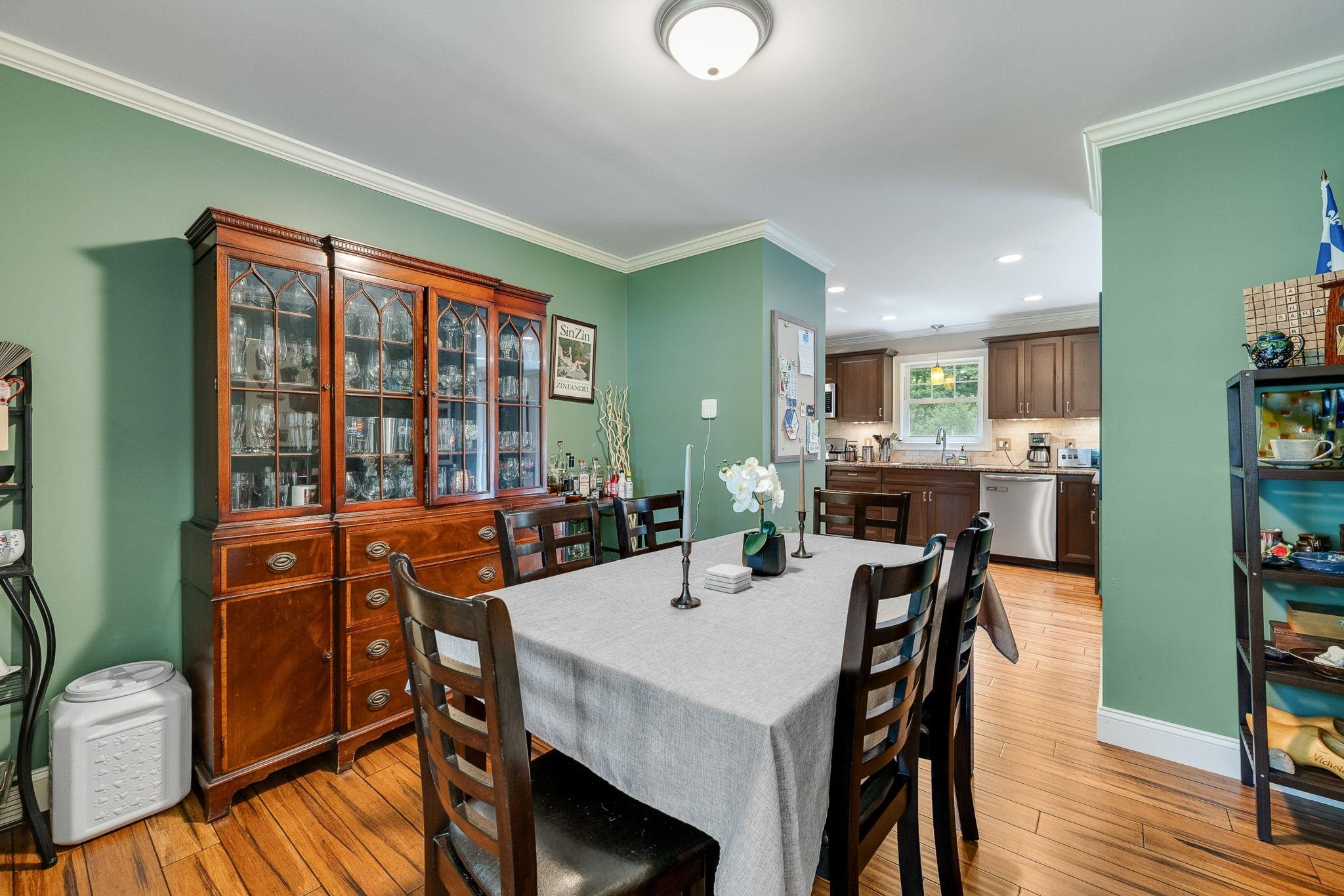 51 Greenbriar Drive photo 25