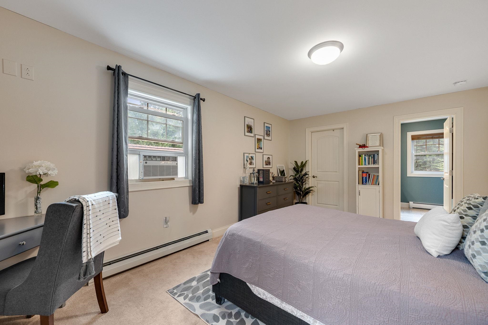 51 Greenbriar Drive photo 30