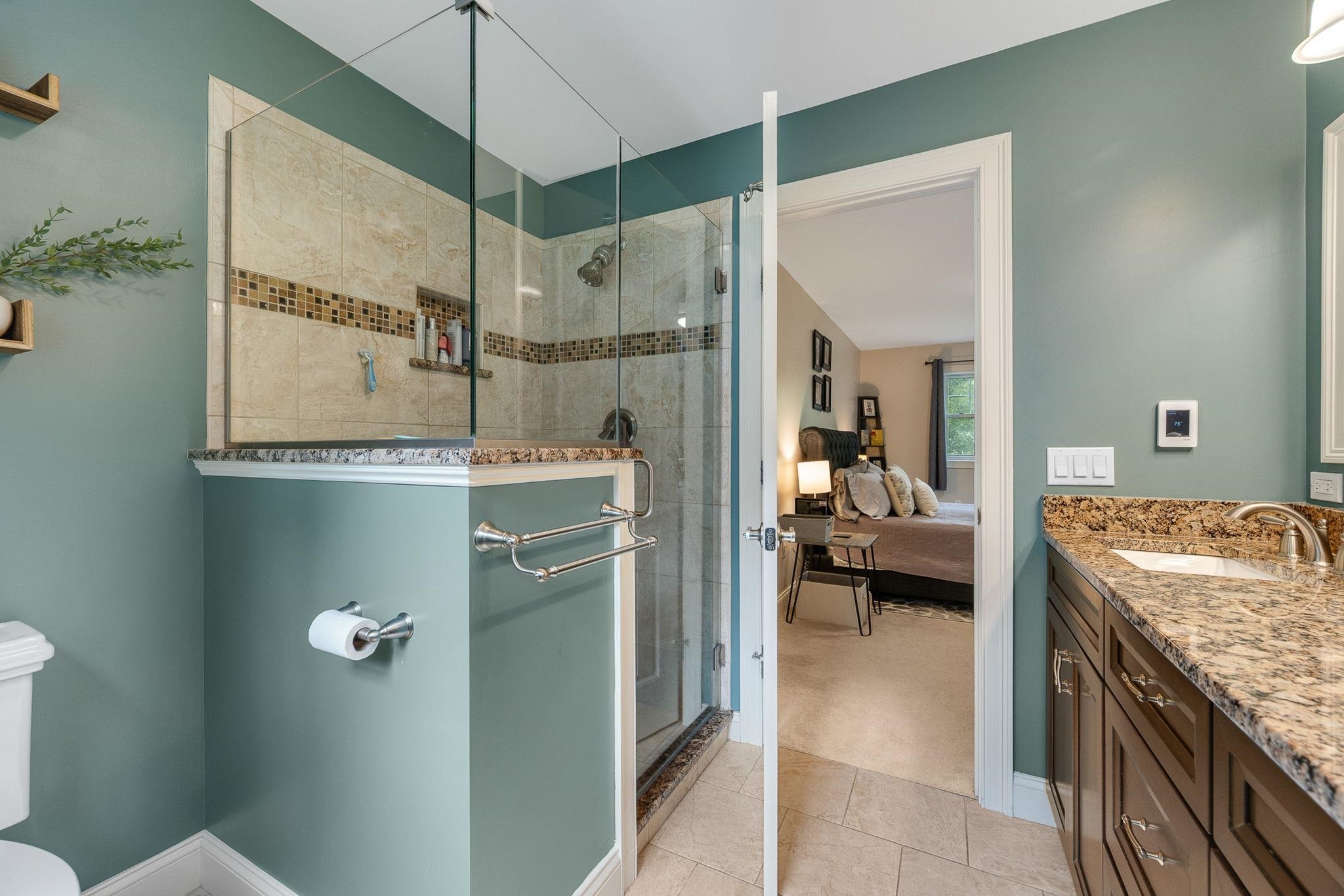 51 Greenbriar Drive photo 31