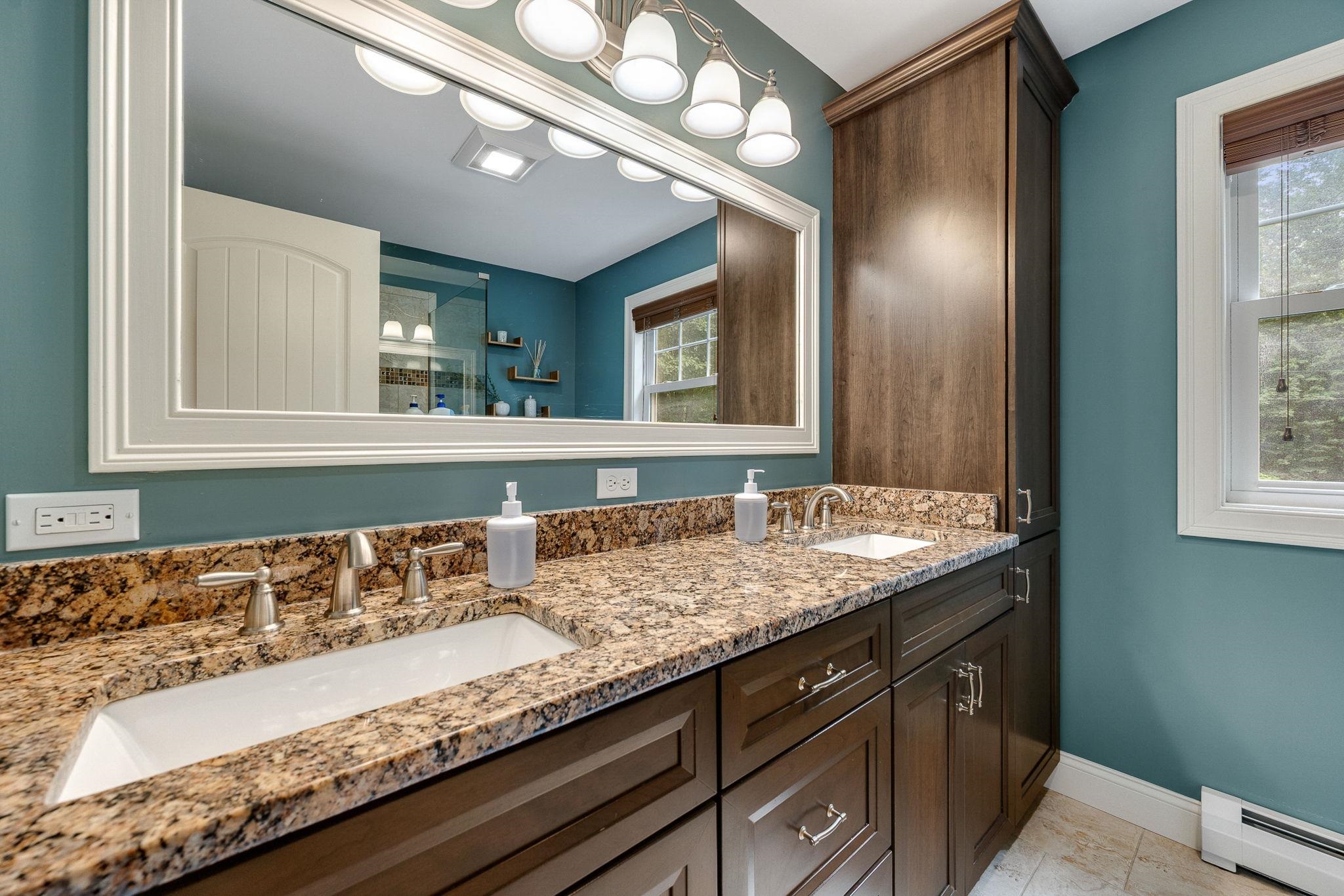 51 Greenbriar Drive photo 32