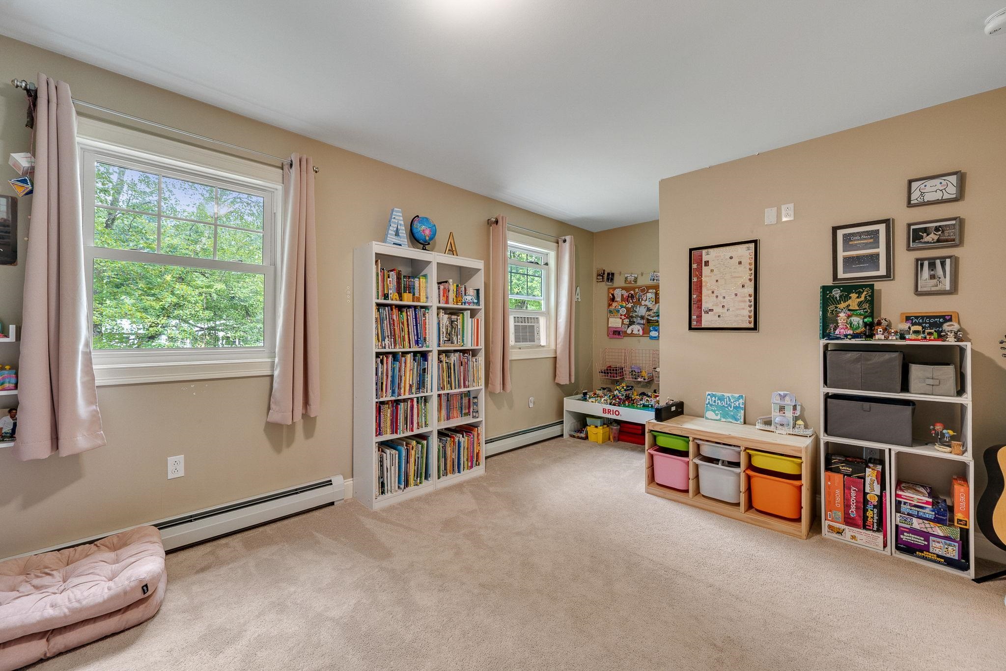 51 Greenbriar Drive photo 36