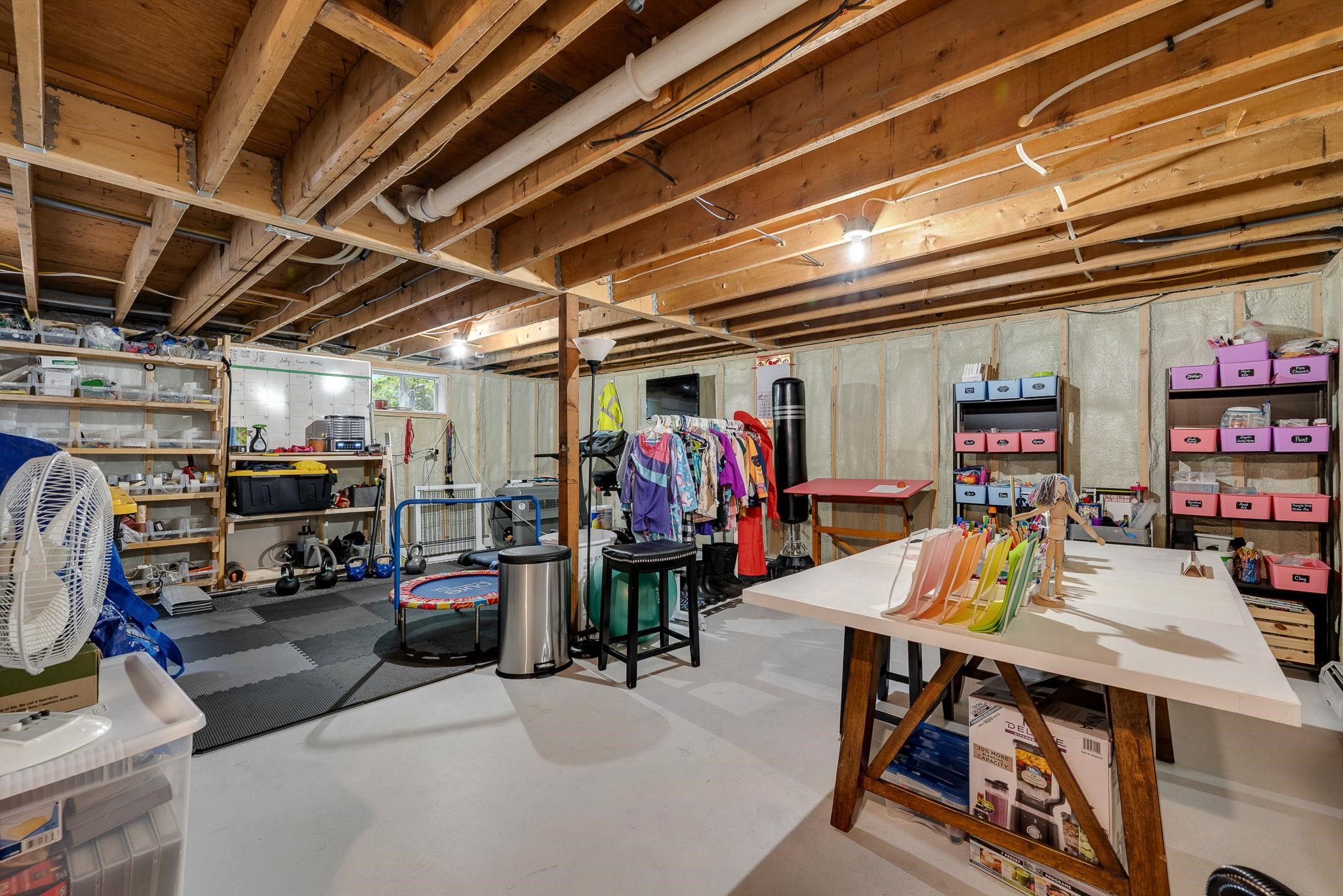 51 Greenbriar Drive photo 39