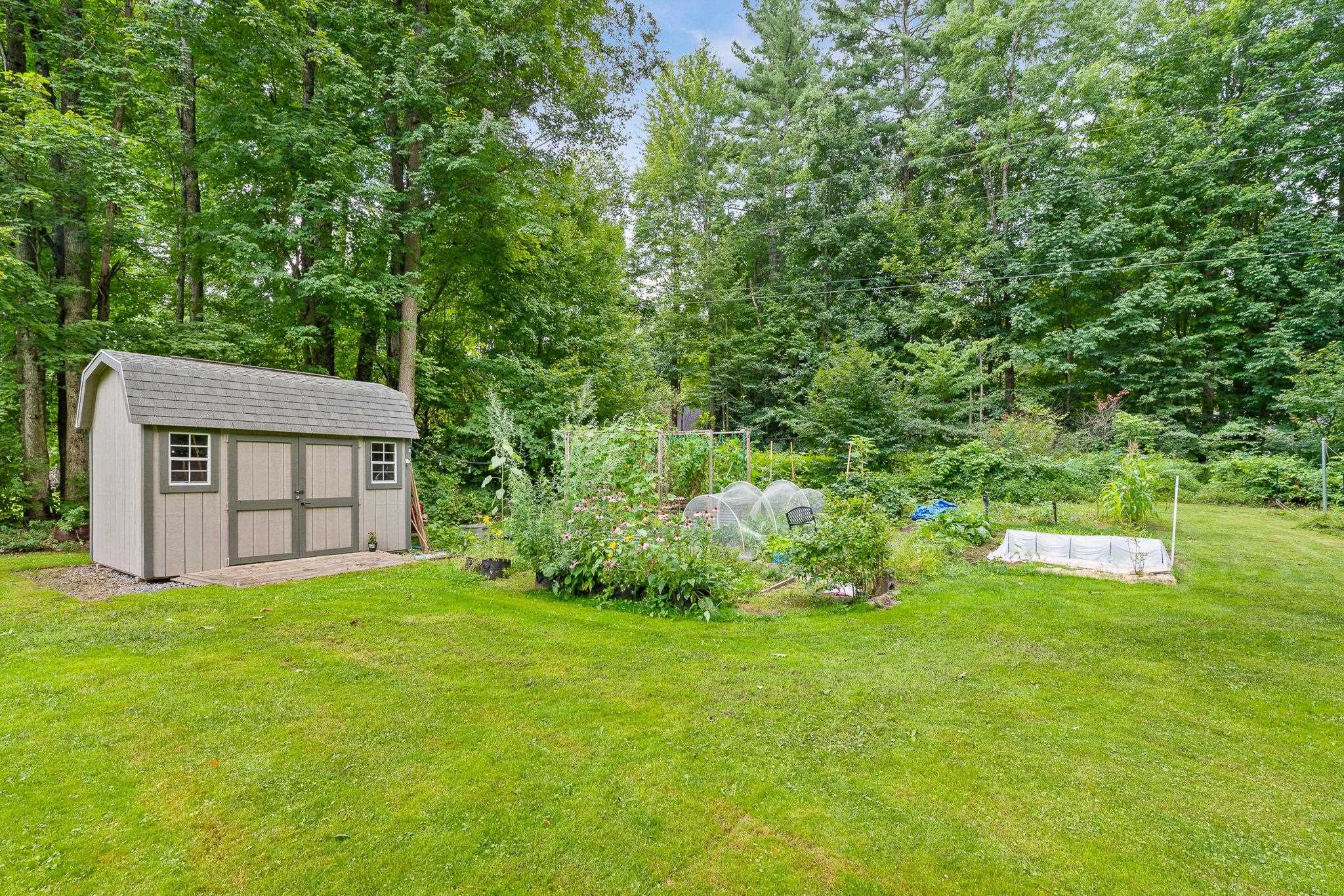 51 Greenbriar Drive photo 46