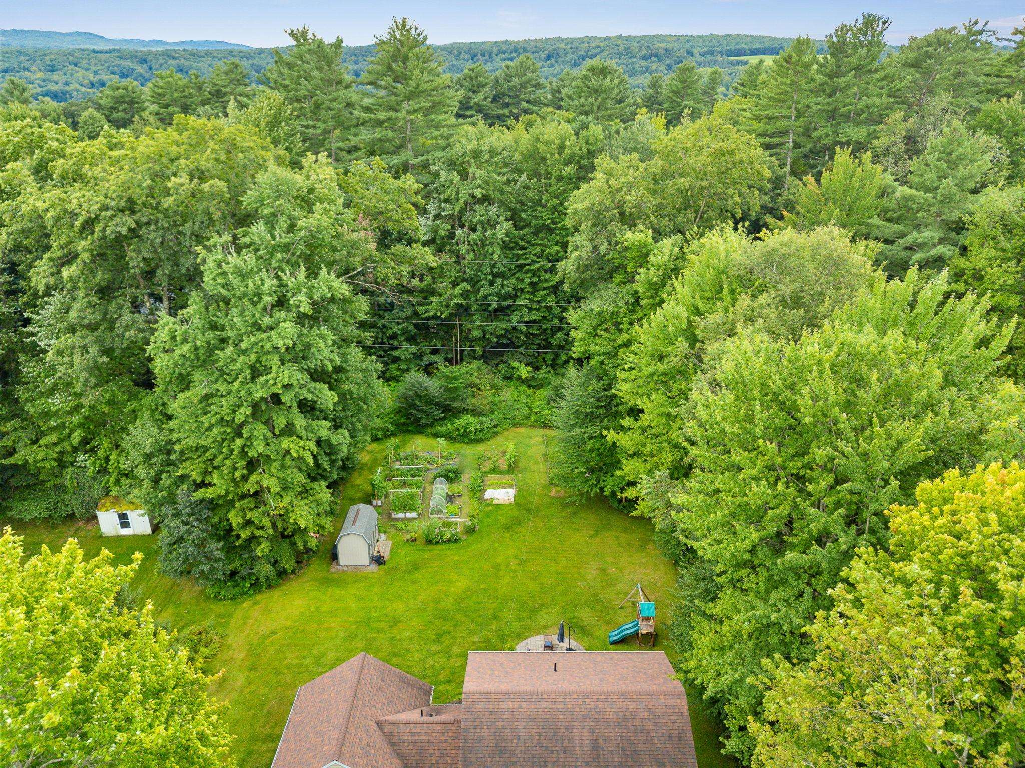 51 Greenbriar Drive photo 49