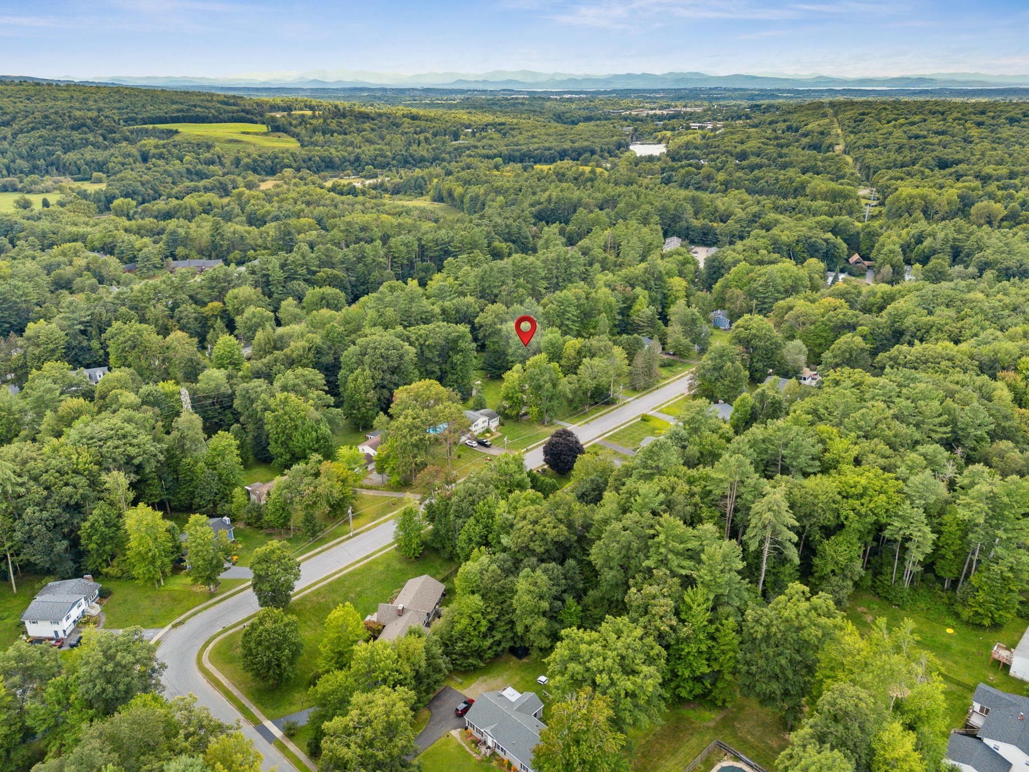 51 Greenbriar Drive photo 52