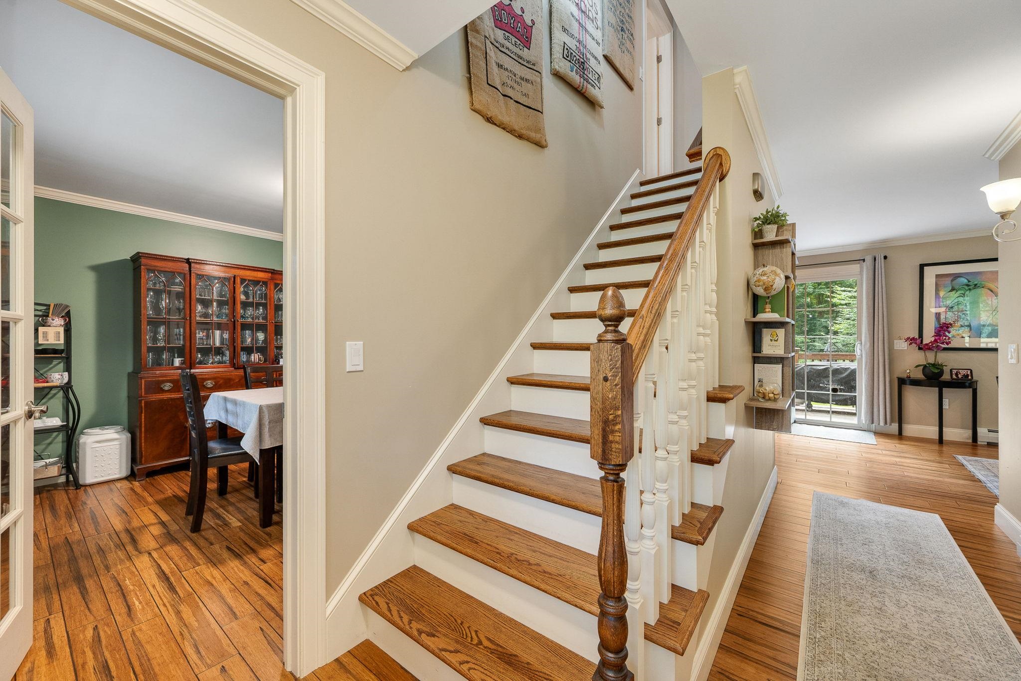51 Greenbriar Drive photo 7