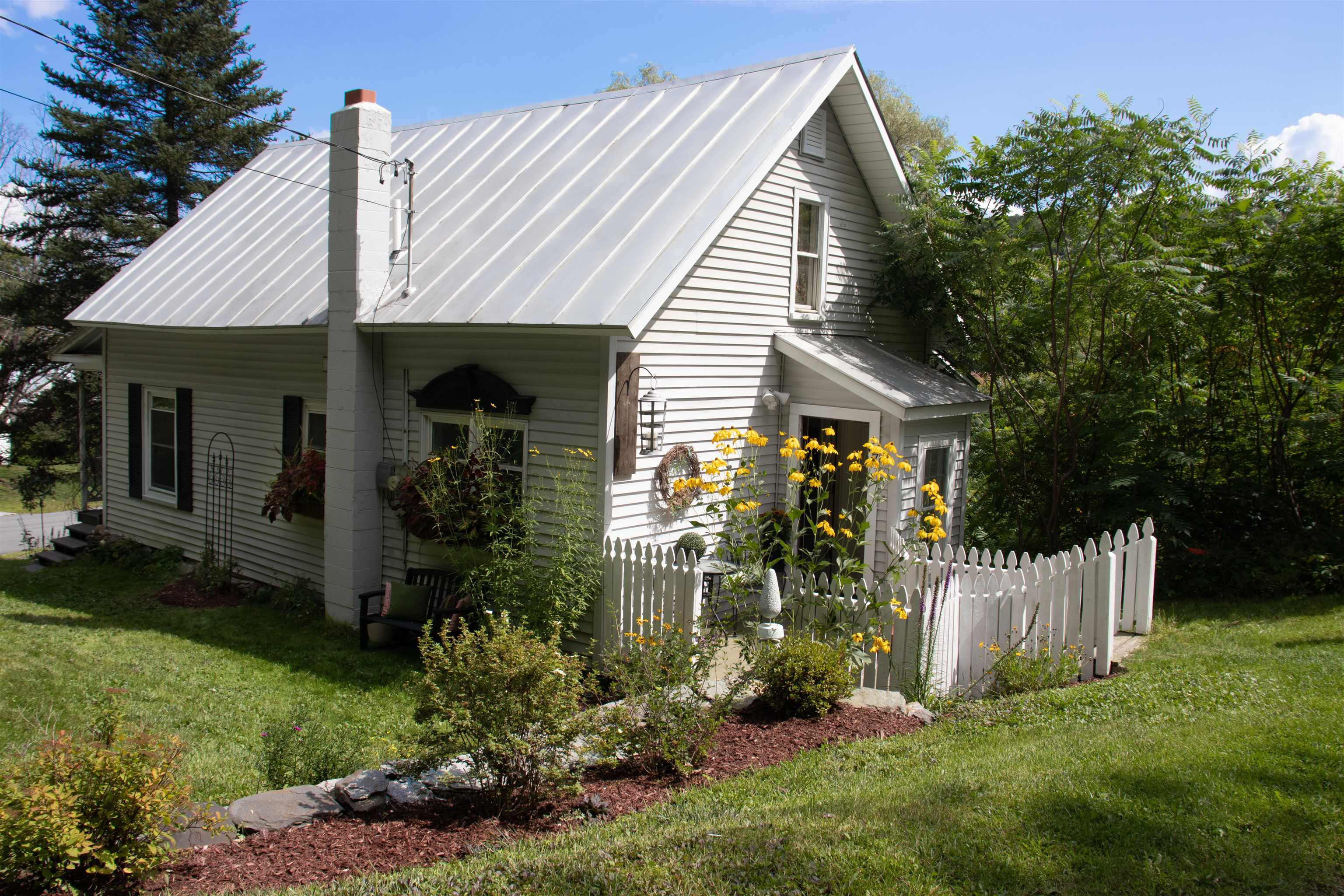 67 Pleasant Street photo 20
