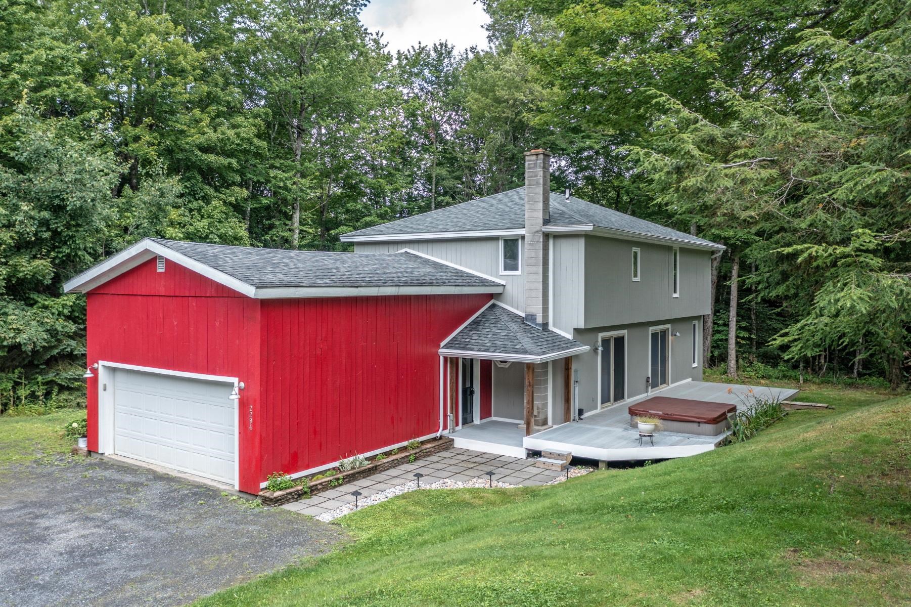 Single Family in Duxbury VT