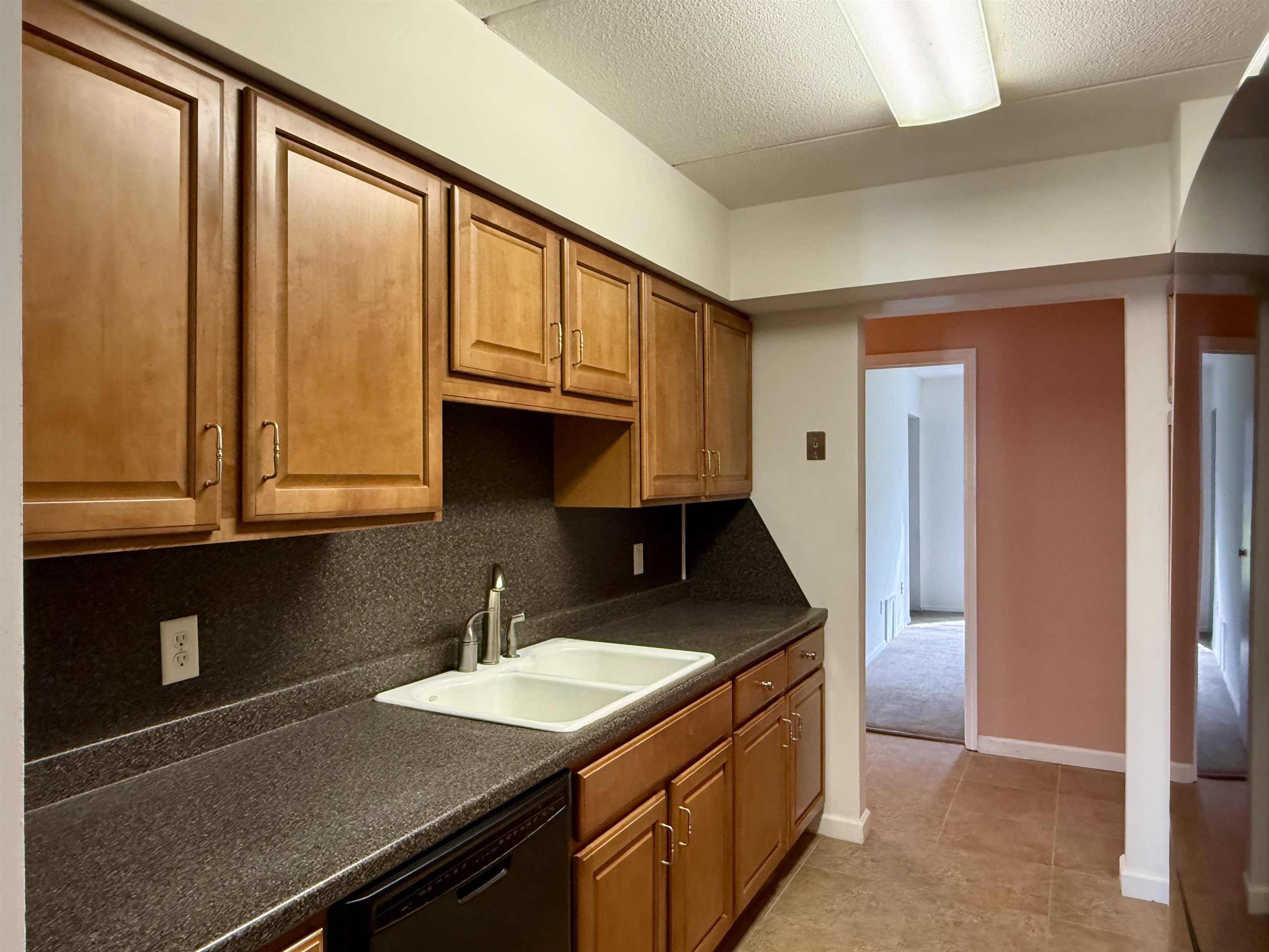 100 Kennedy Drive photo 12
