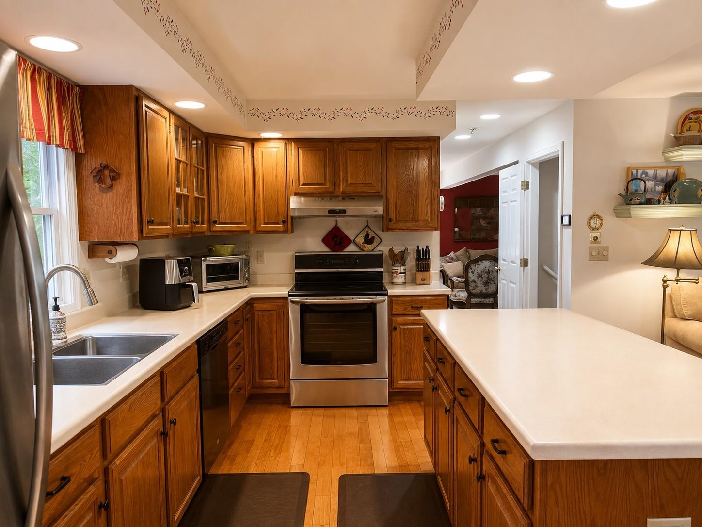451 Godfrey Road photo 14