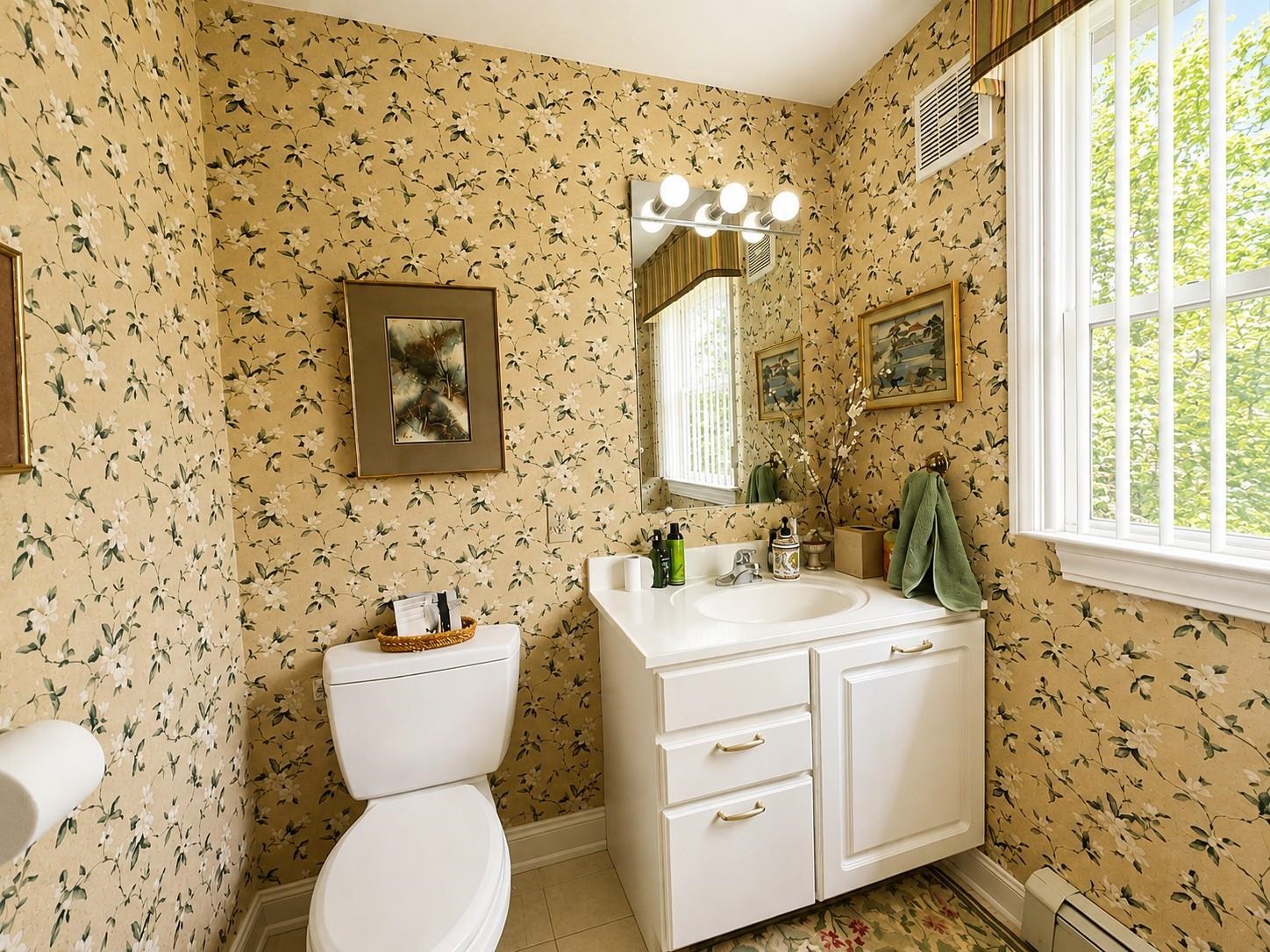 451 Godfrey Road photo 16