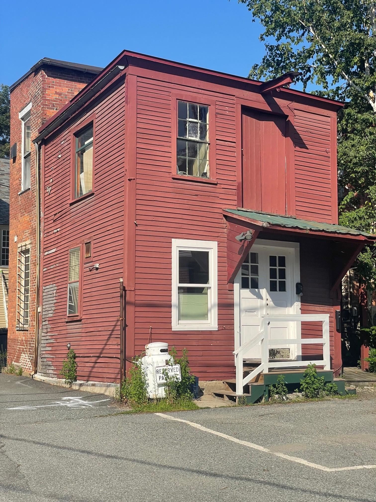 5 Central Street photo 2