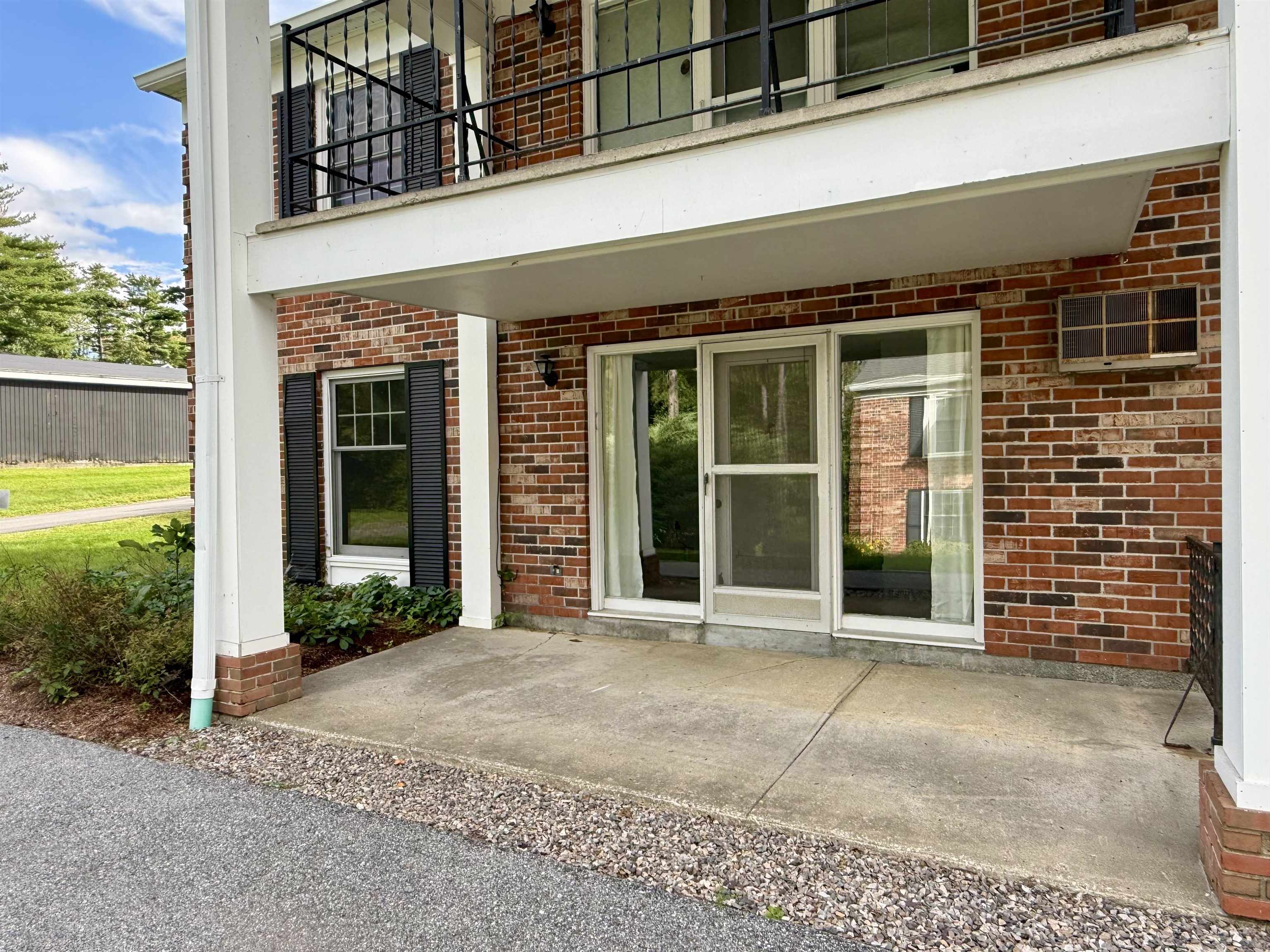 100 Kennedy Drive photo 2