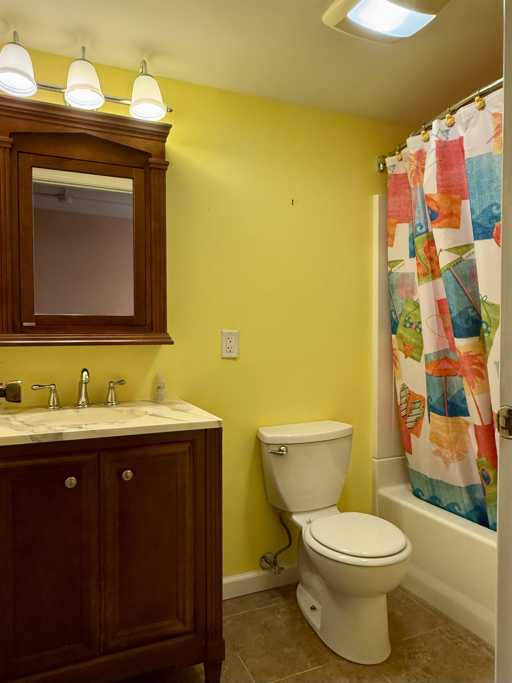 100 Kennedy Drive photo 23