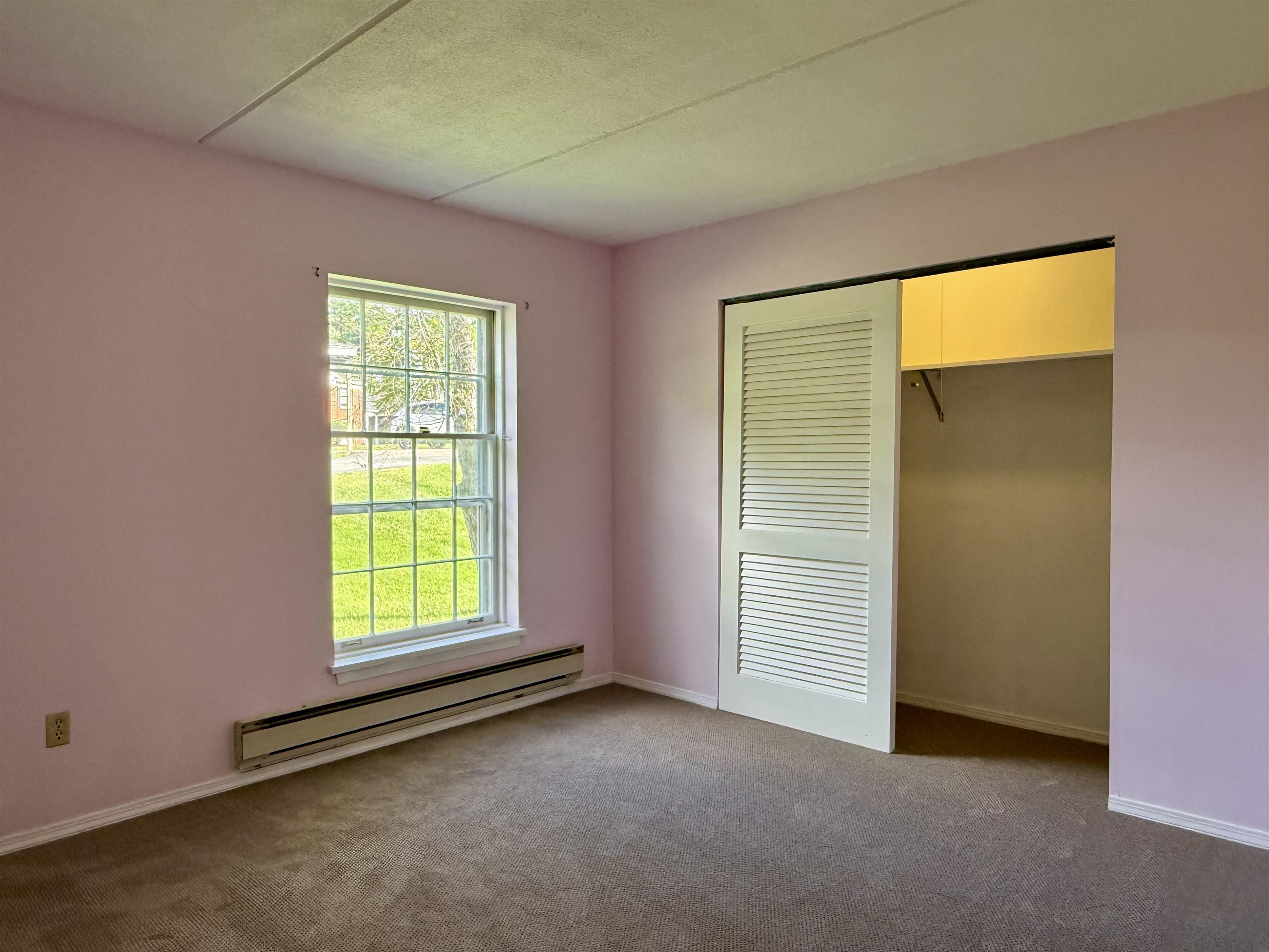 100 Kennedy Drive photo 24