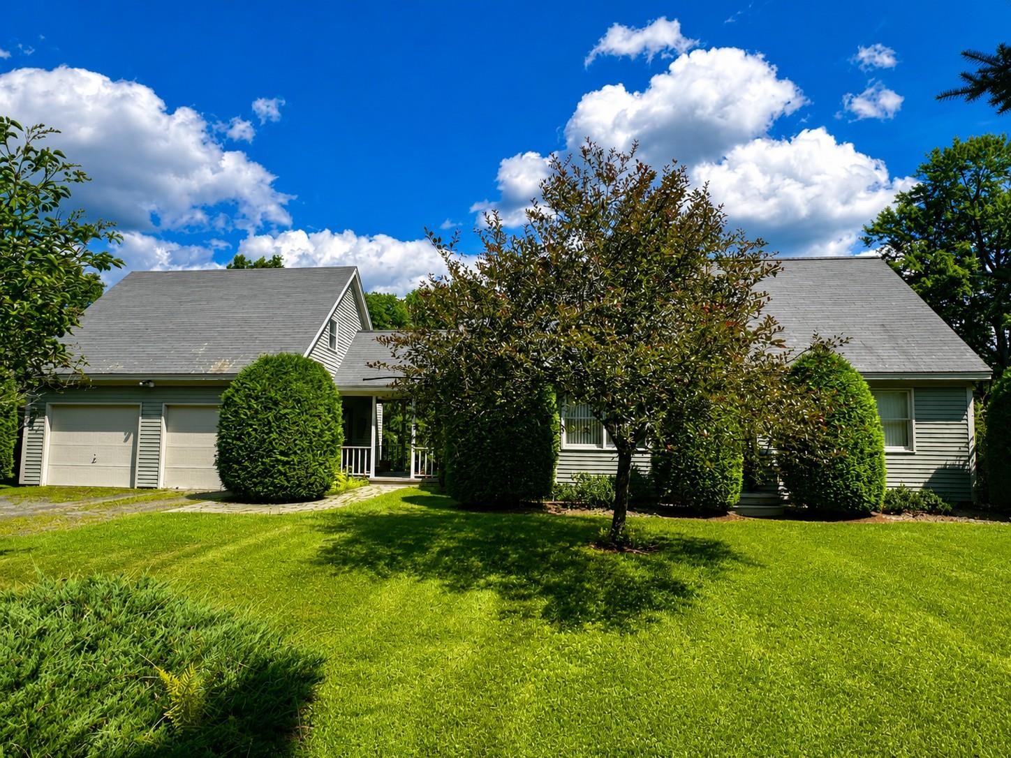 451 Godfrey Road photo 3