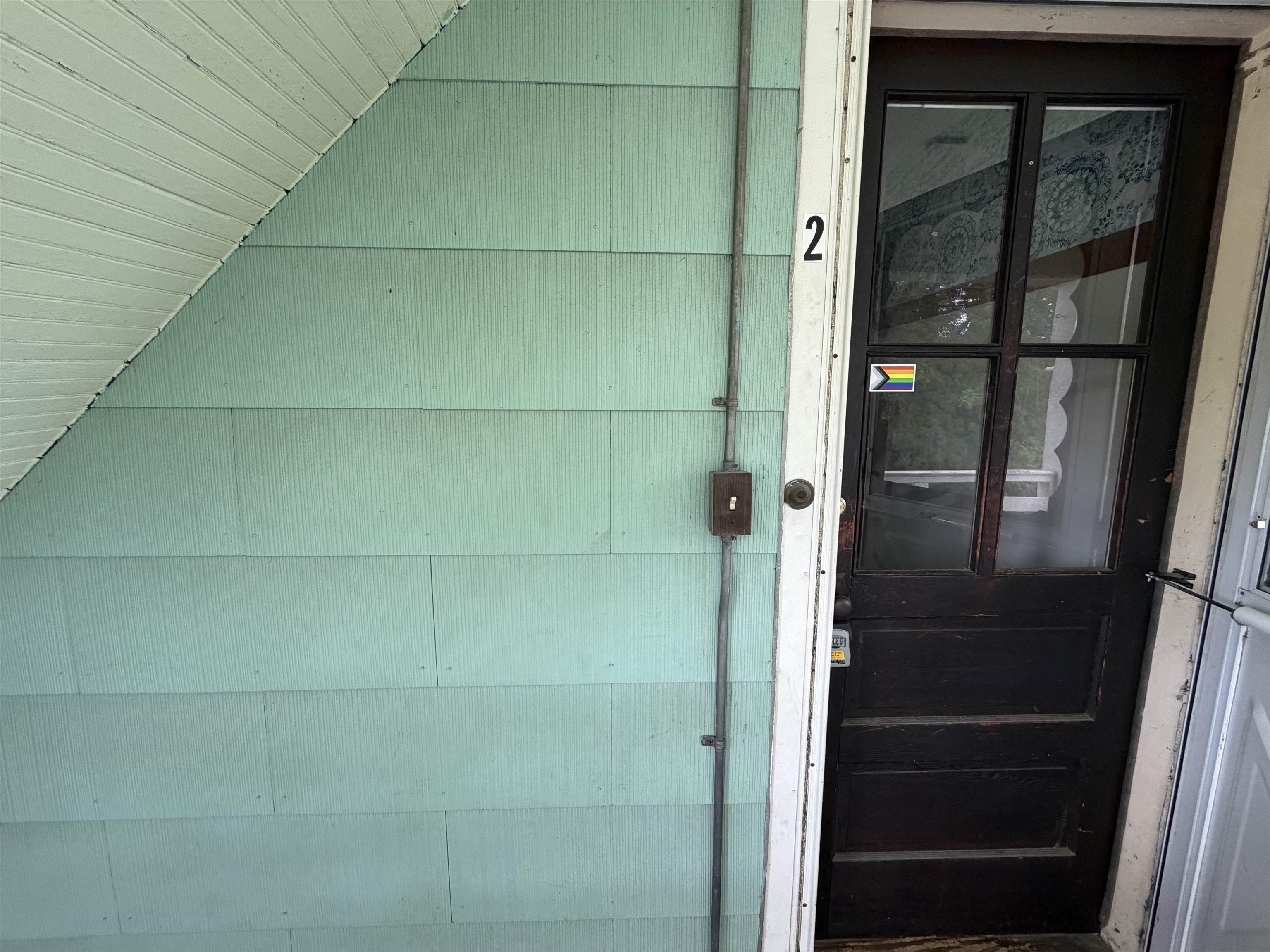 75 Moreland Avenue photo 4