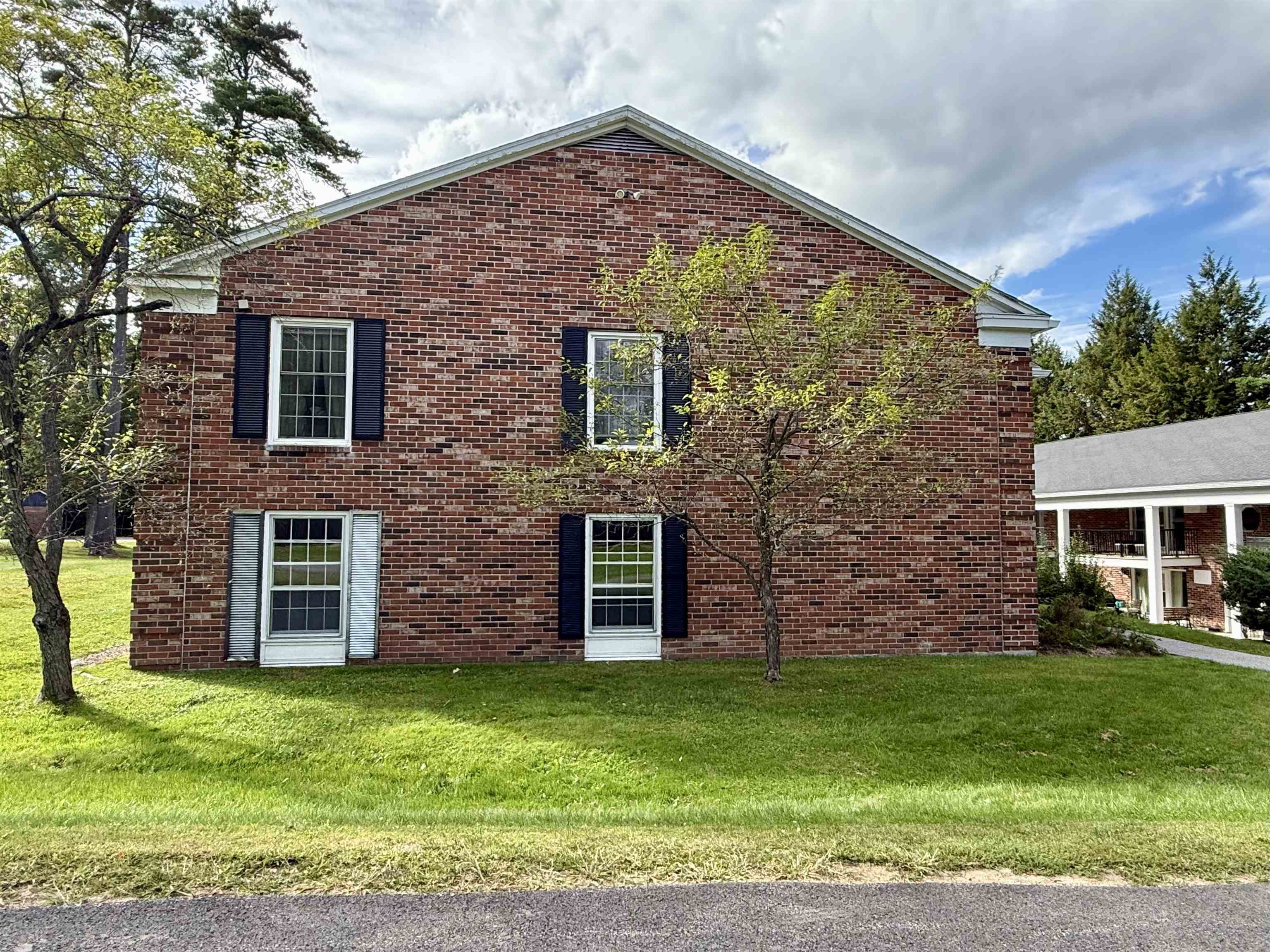 100 Kennedy Drive photo 4