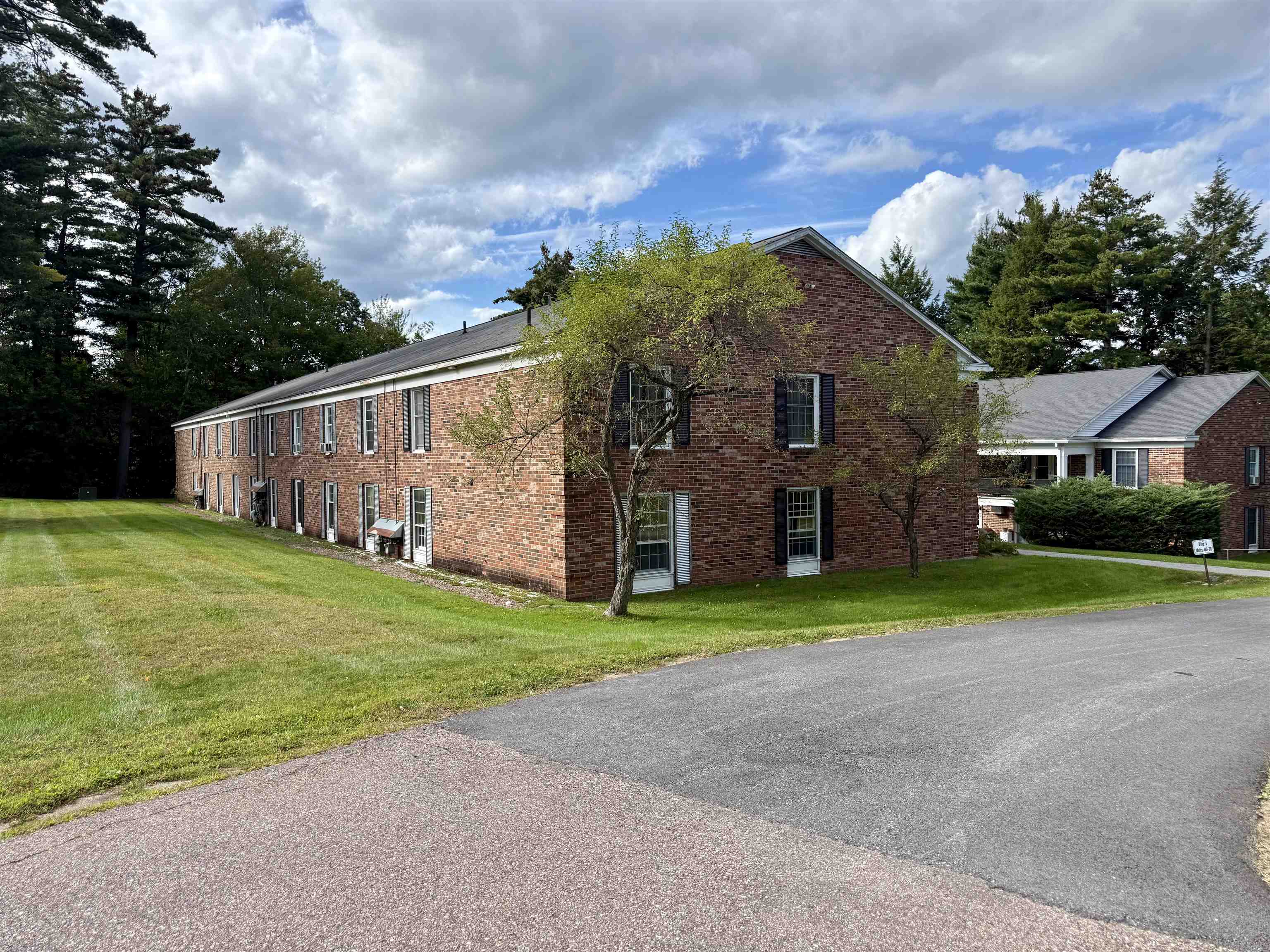 100 Kennedy Drive photo 5