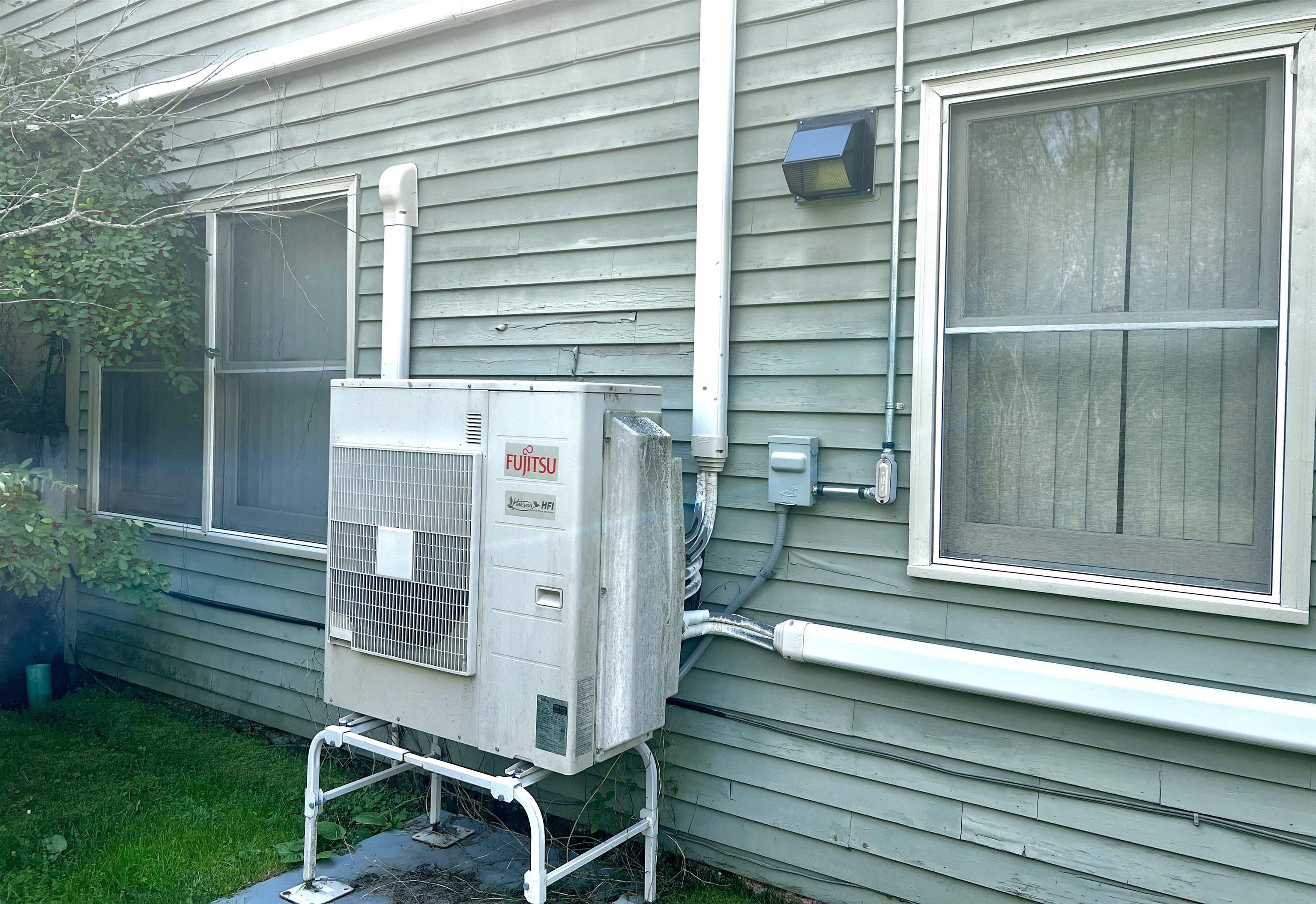 451 Godfrey Road photo 54