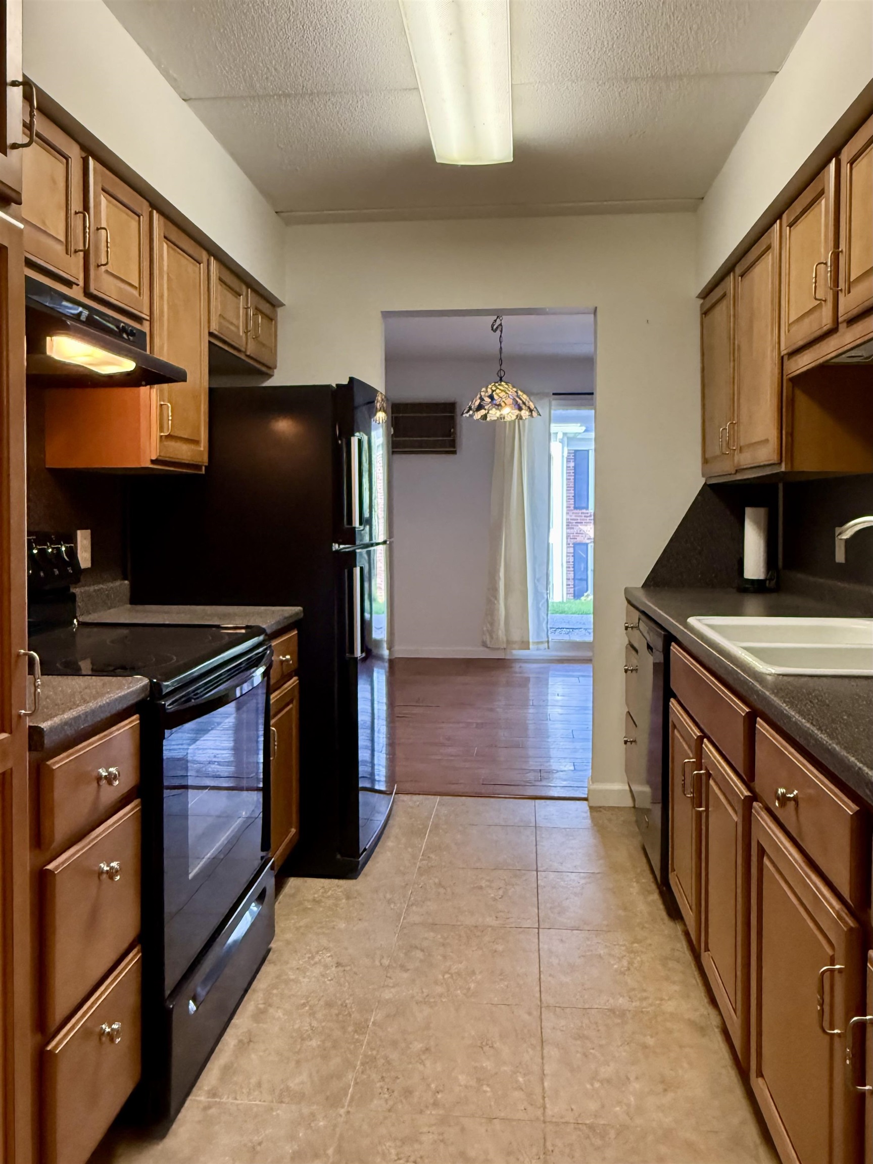 100 Kennedy Drive photo 8