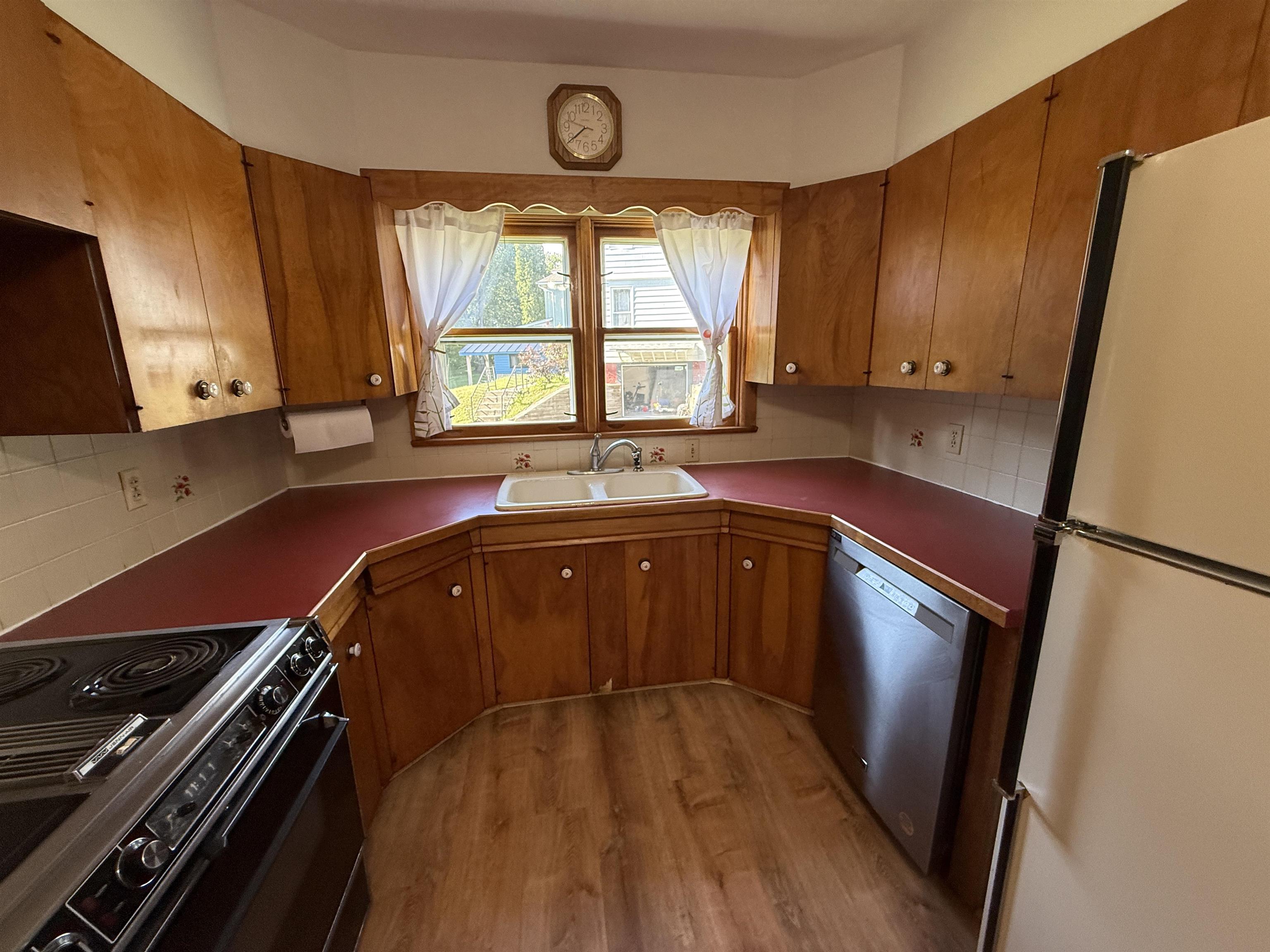 62 Highland Avenue photo 9