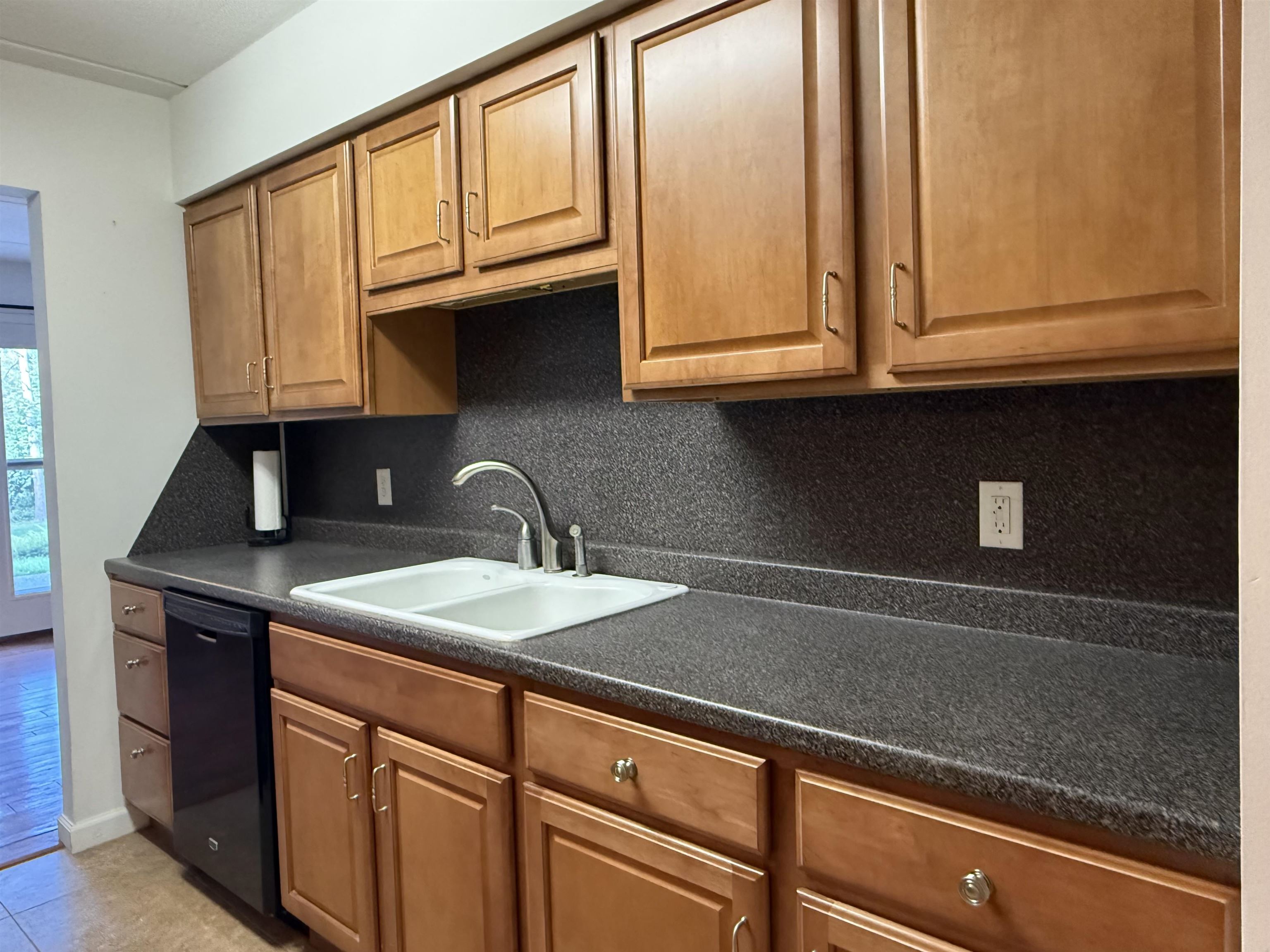 100 Kennedy Drive photo 9