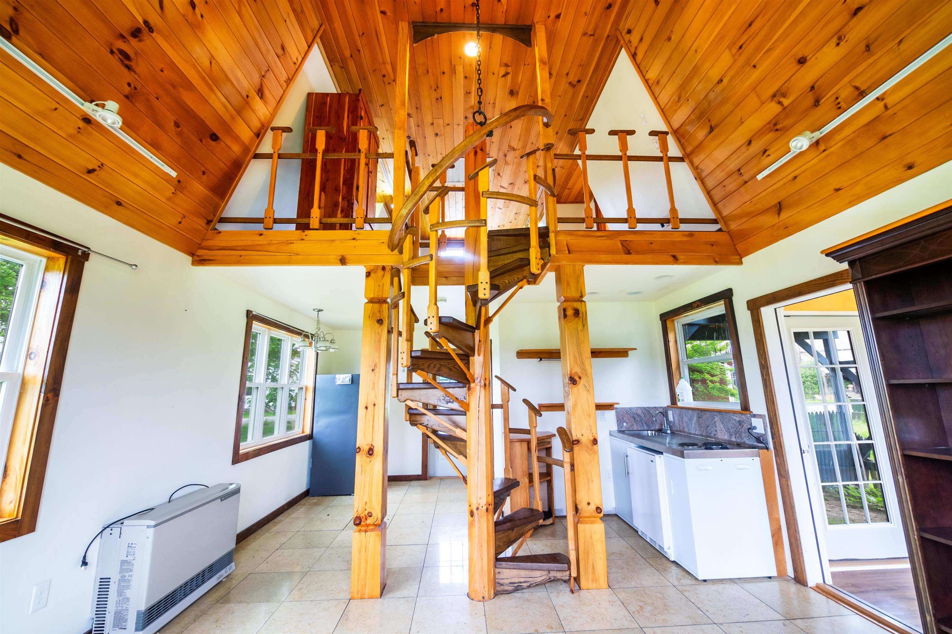 957 Pleasant Valley Road photo 29
