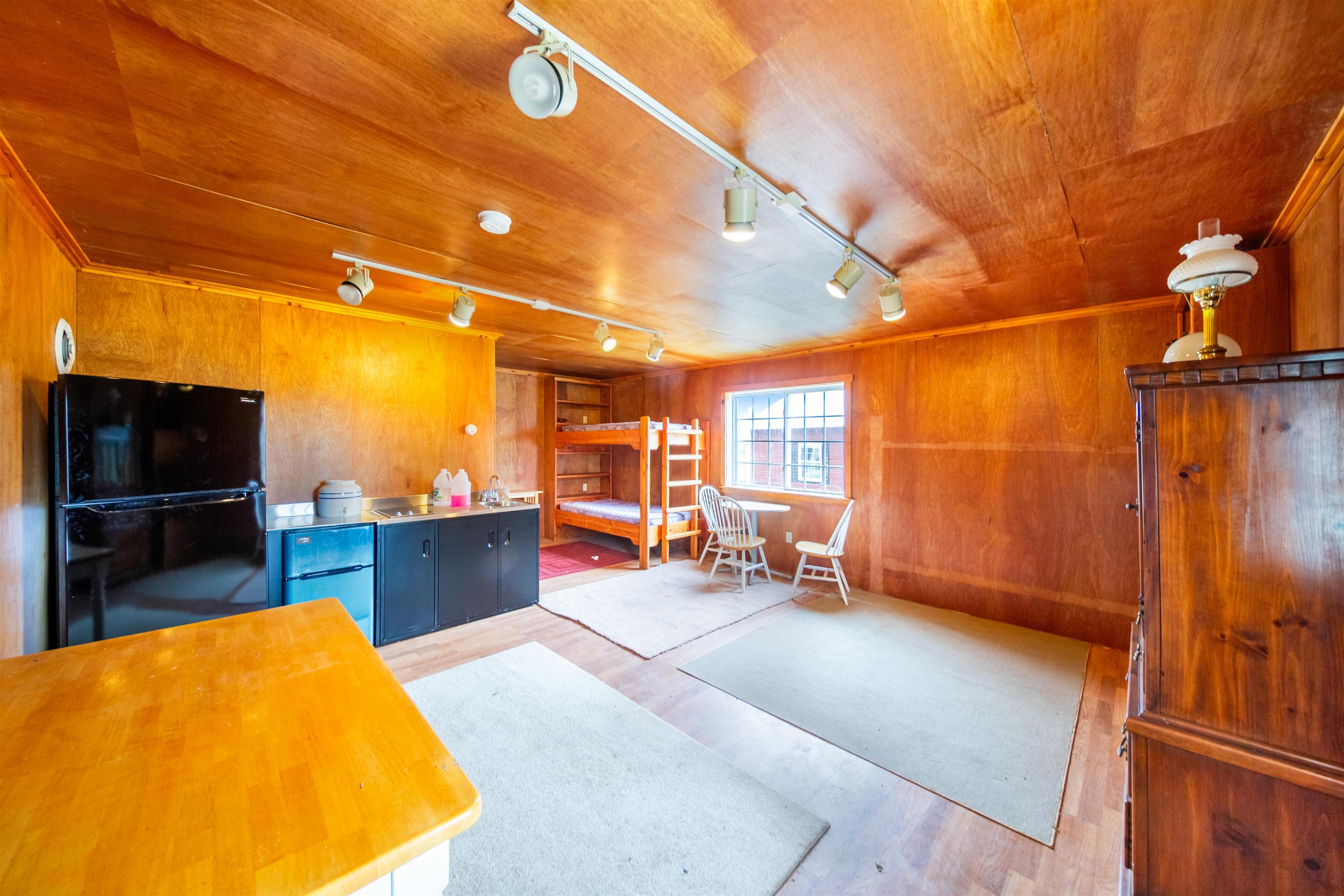 957 Pleasant Valley Road photo 35