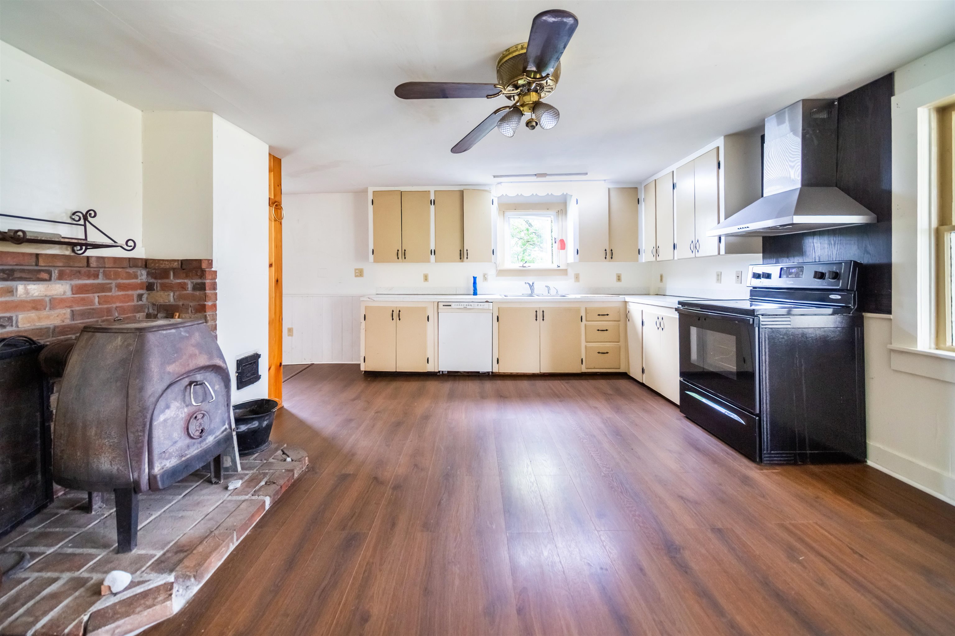 957 Pleasant Valley Road photo 46