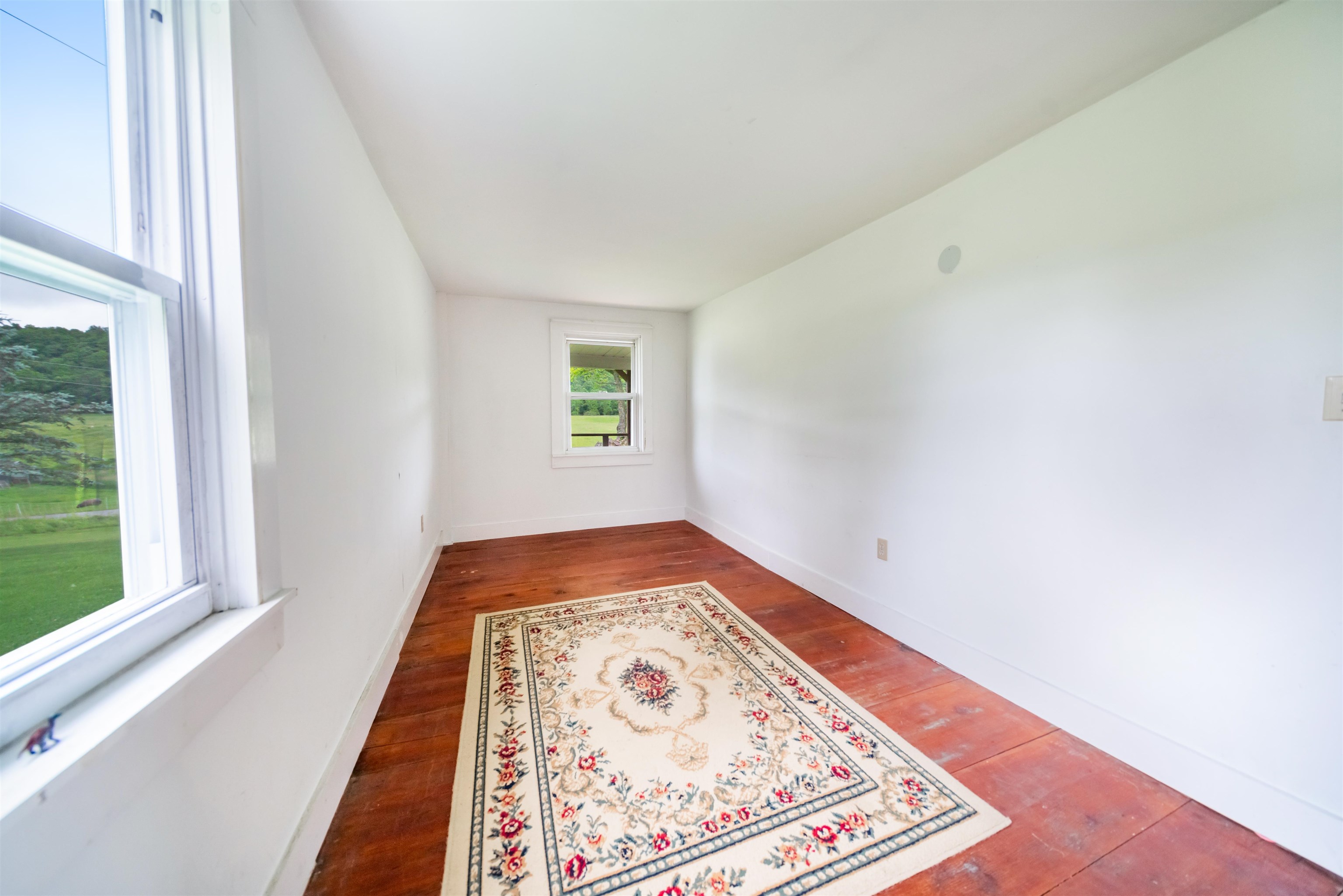 957 Pleasant Valley Road photo 49
