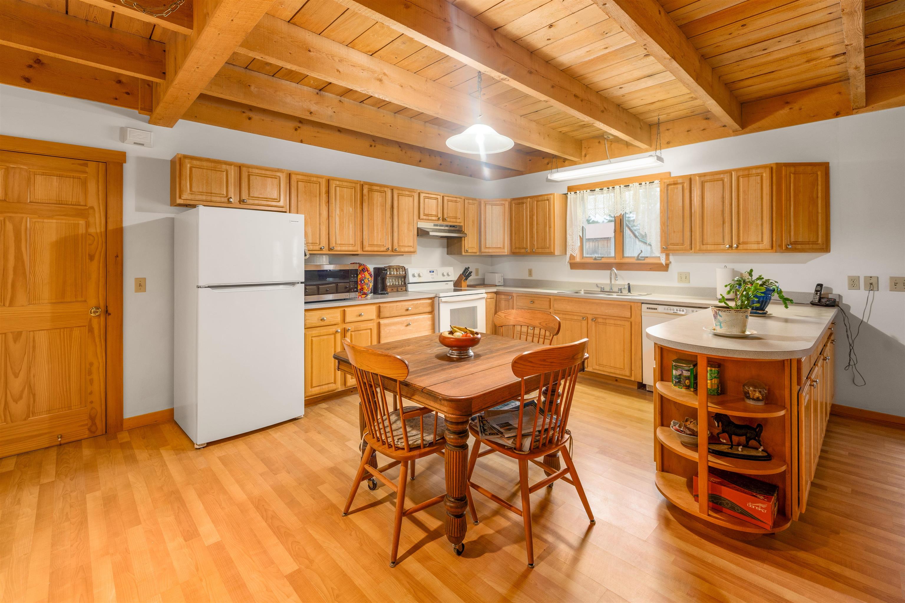 195 Beacon Hill Road photo 5