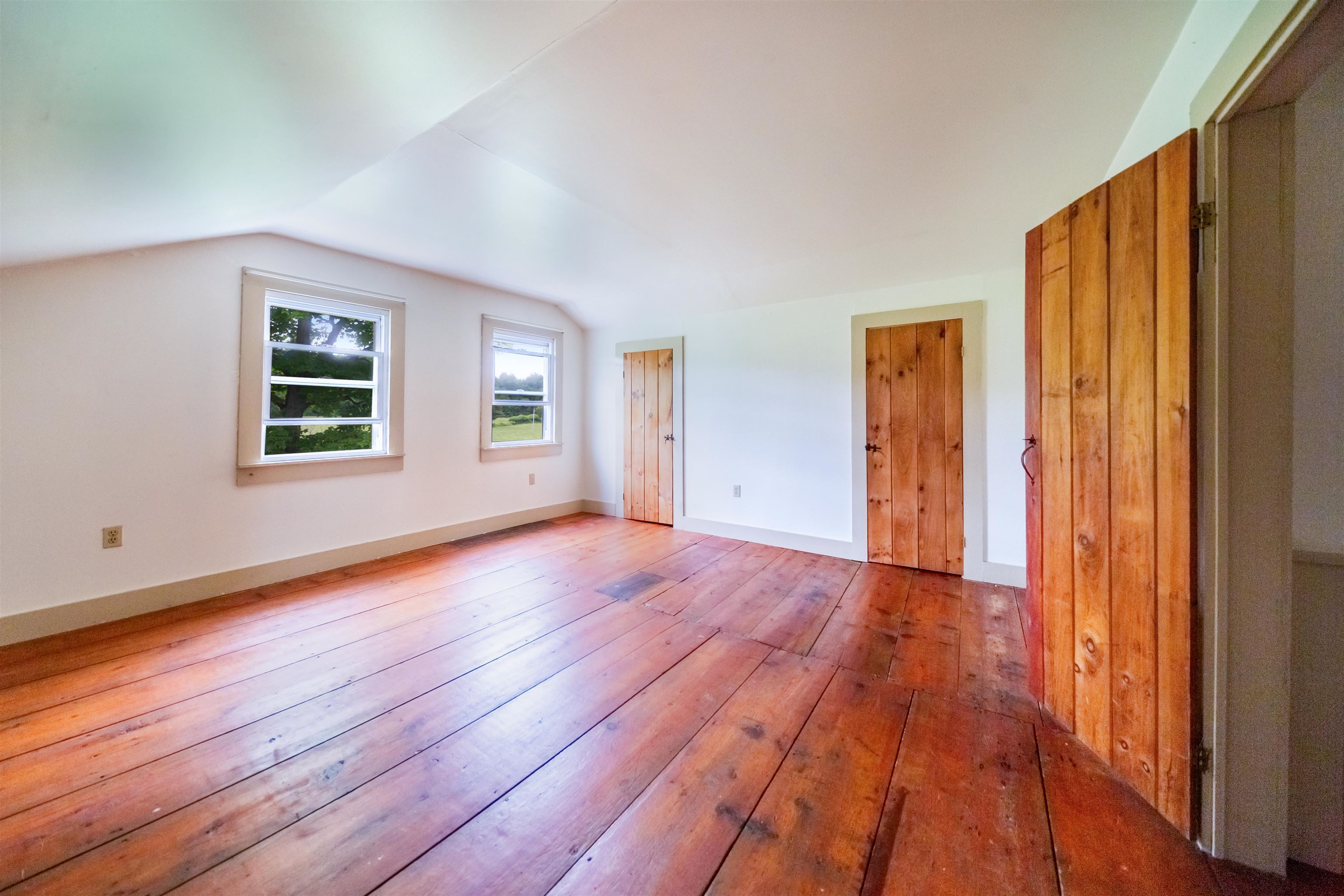 957 Pleasant Valley Road photo 53