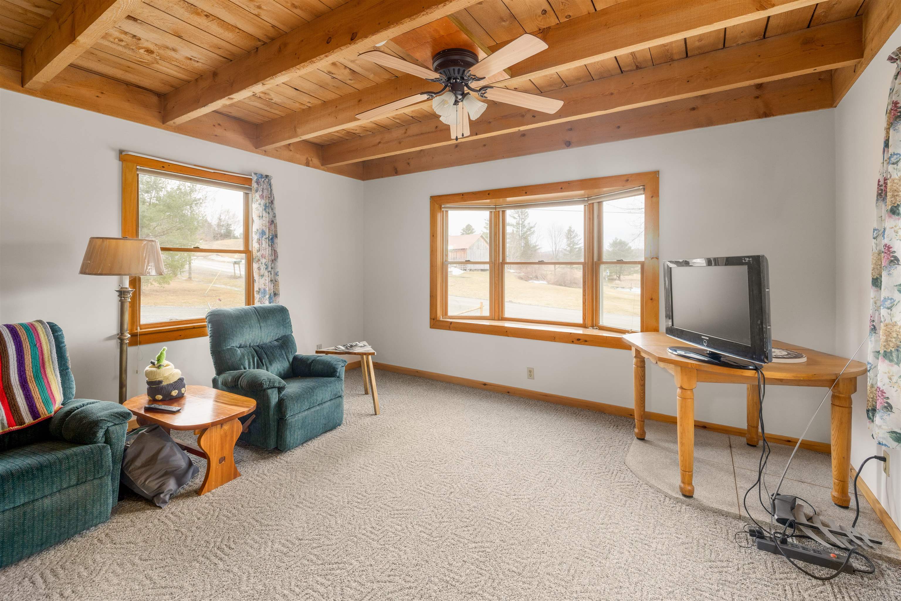 195 Beacon Hill Road photo 9