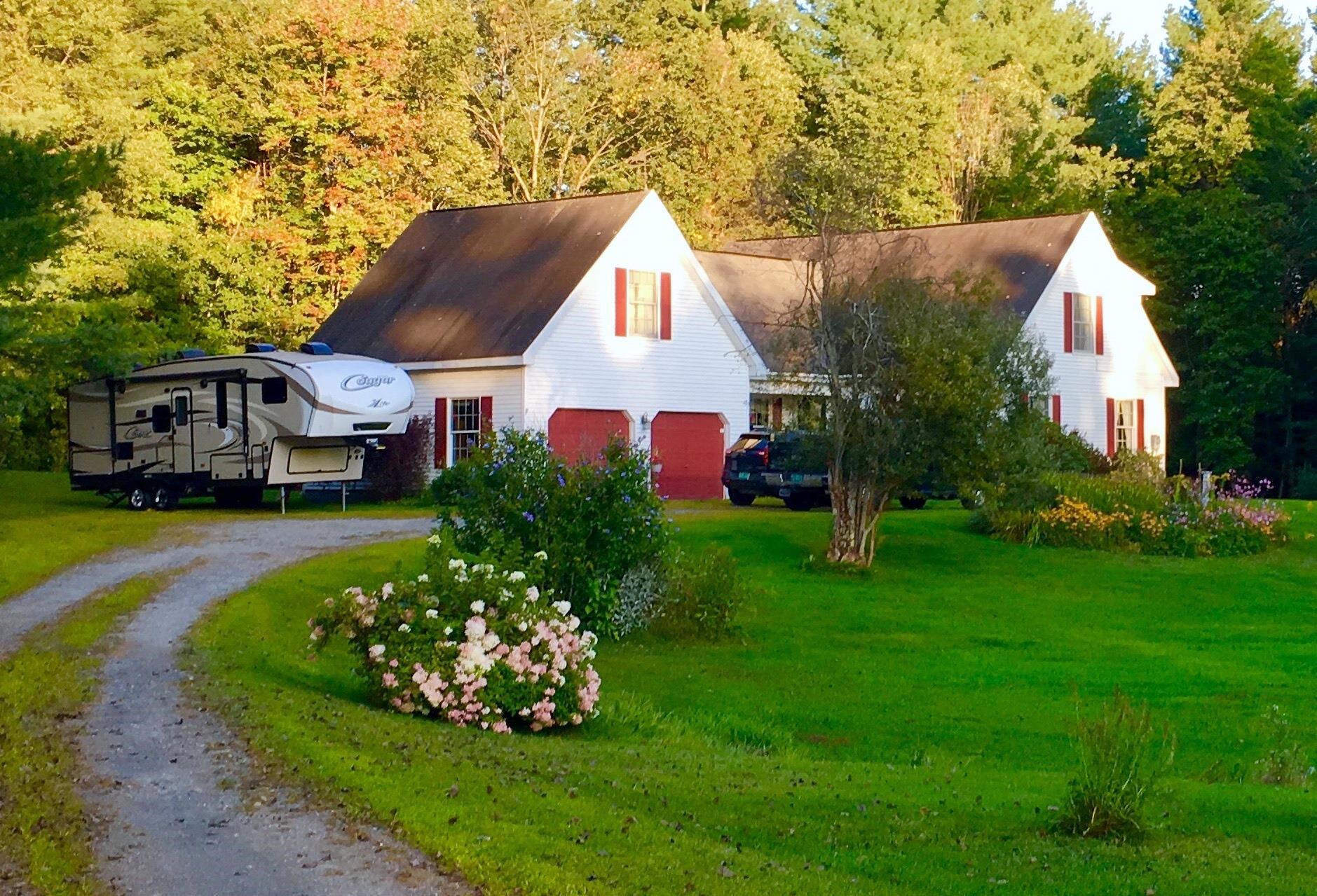 Single Family in Johnson VT