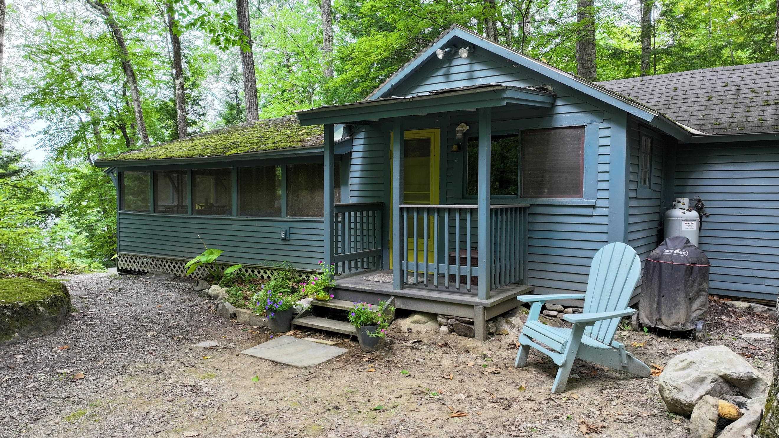 93 Fox Lane photo 2