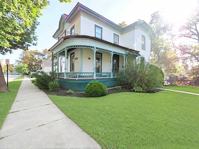 92 Center Street photo 4