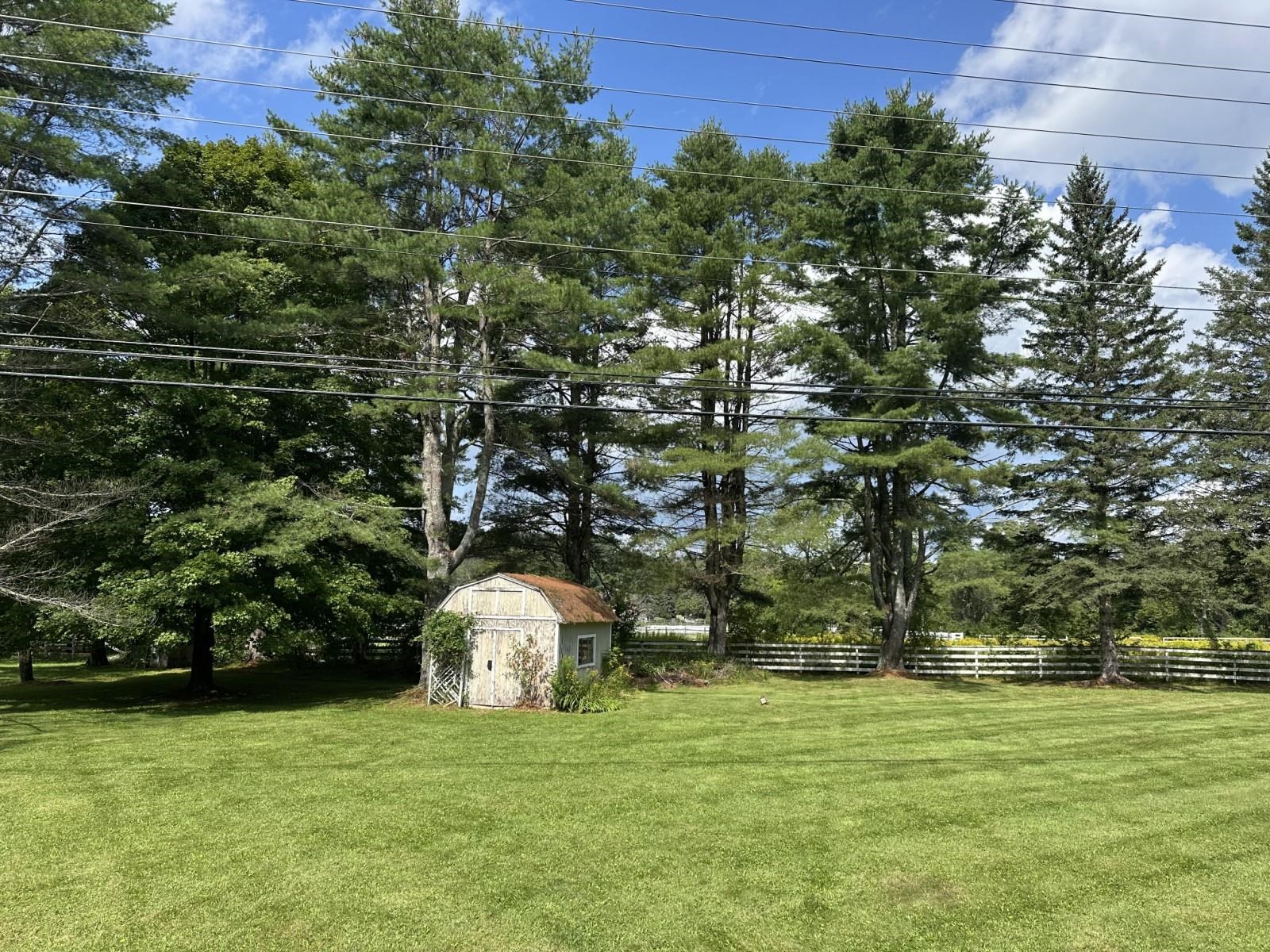 2855 Thompsonburg Road photo 43