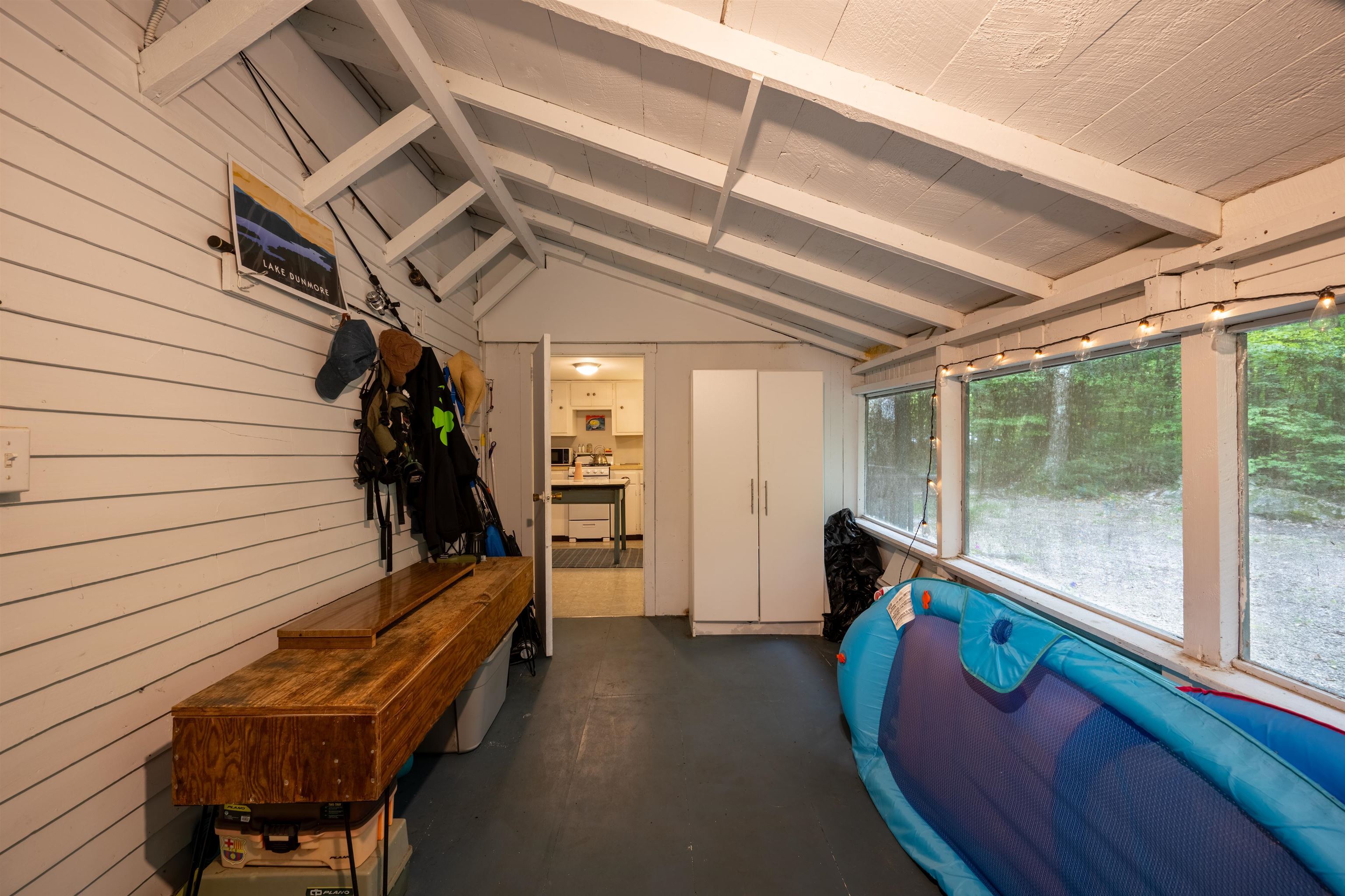 93 Fox Lane photo 6
