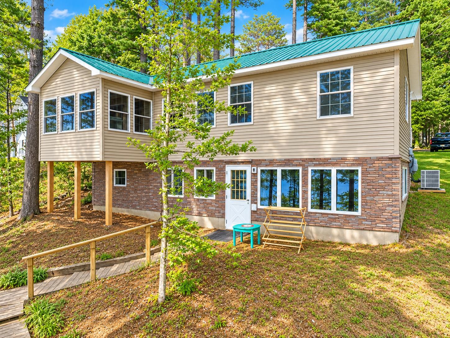 64 Sunset Drive photo 1