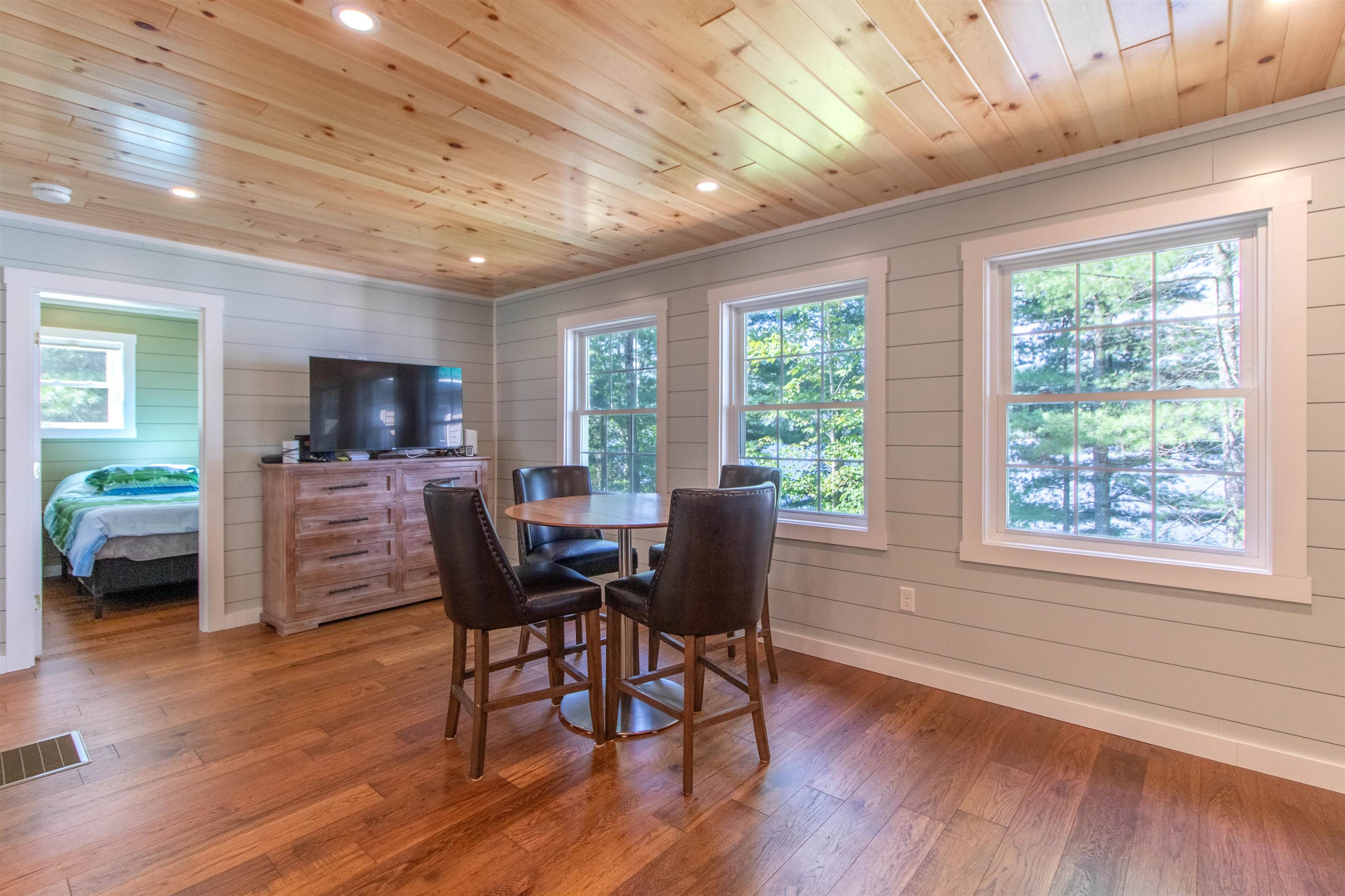 64 Sunset Drive photo 12