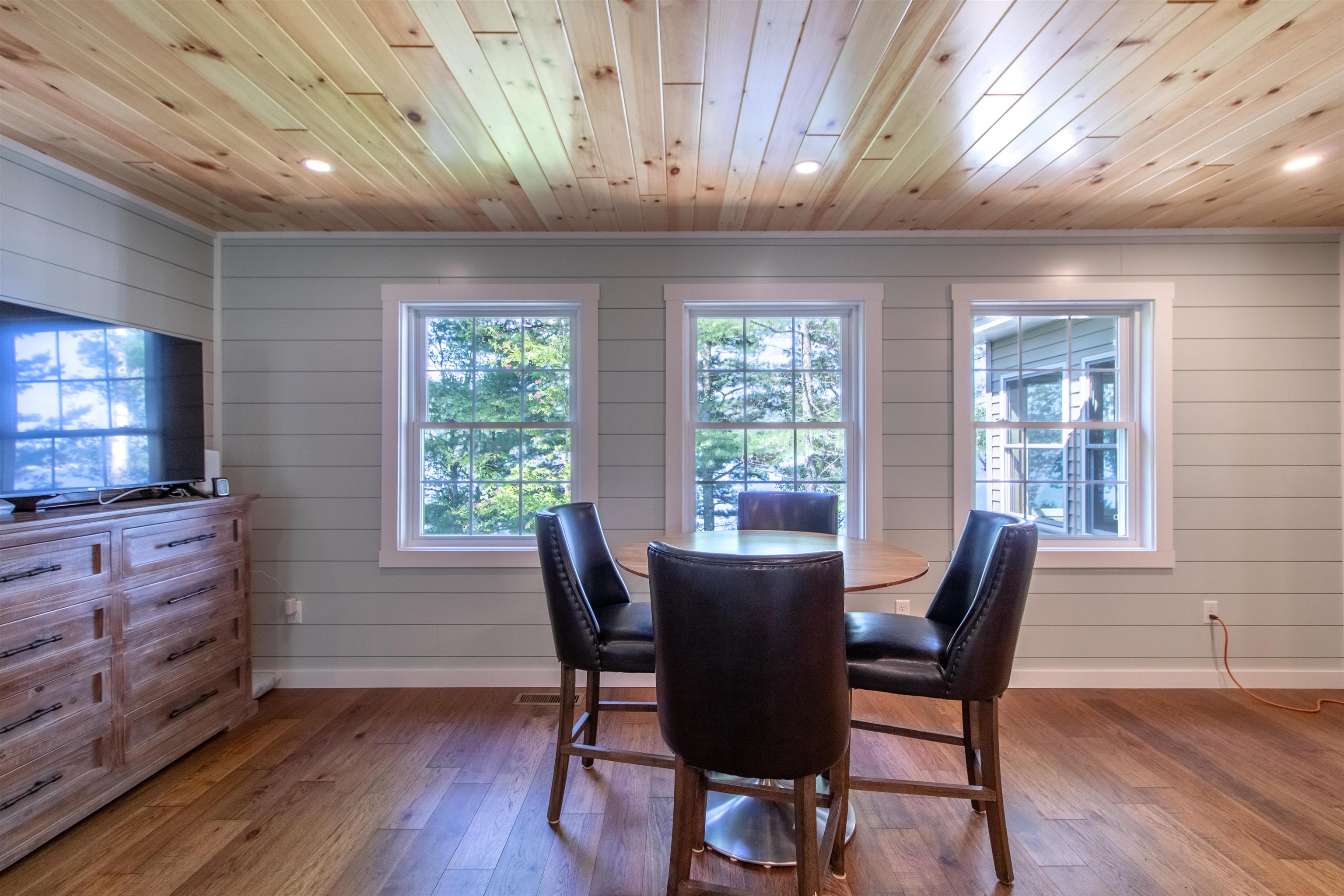 64 Sunset Drive photo 13
