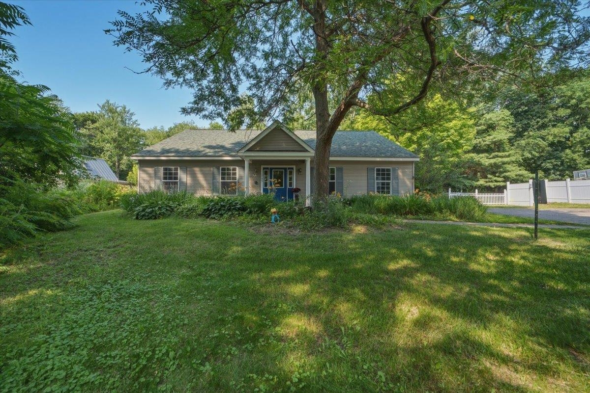 1795 Main Street photo 2